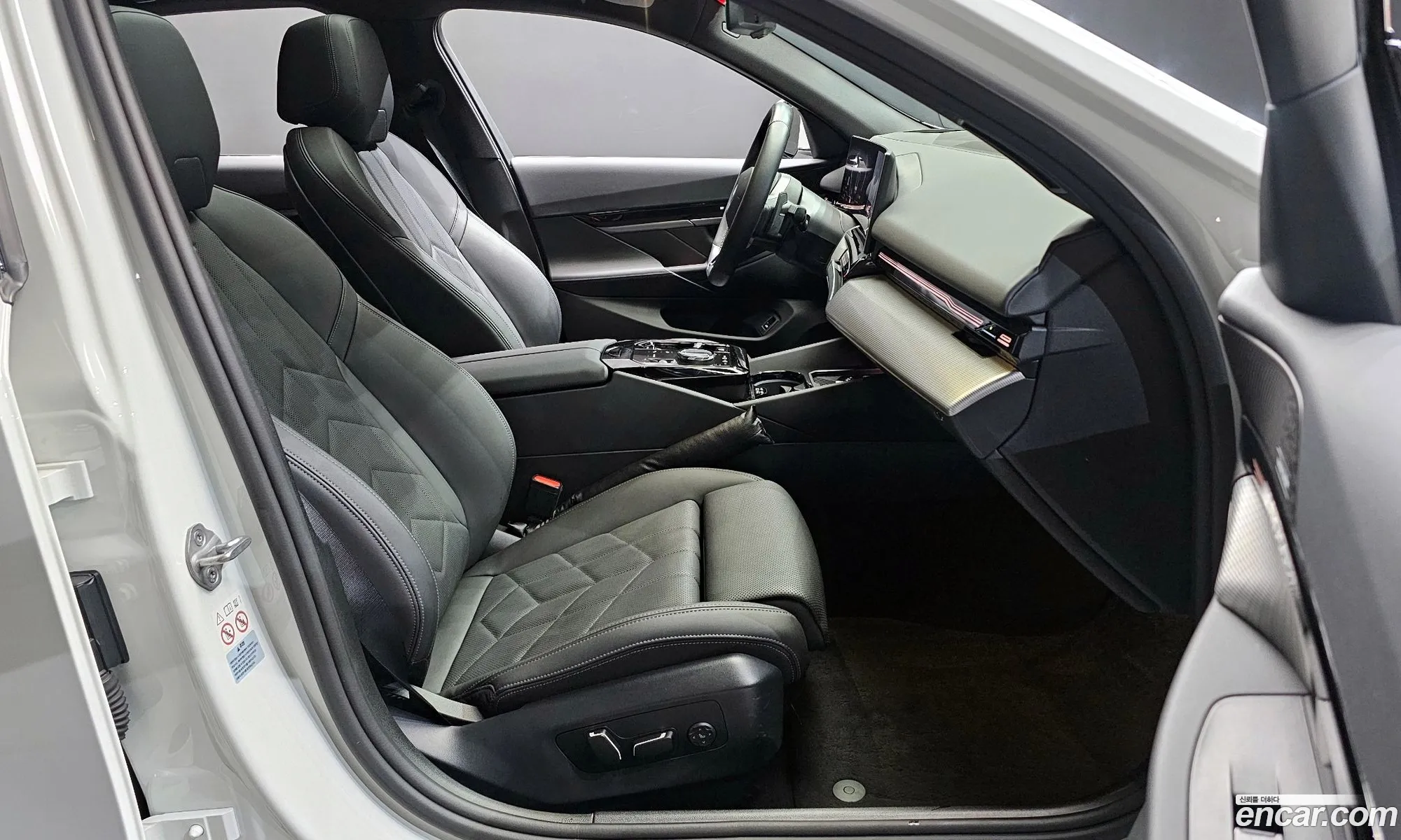 BMW 5 Series 2024 — 23