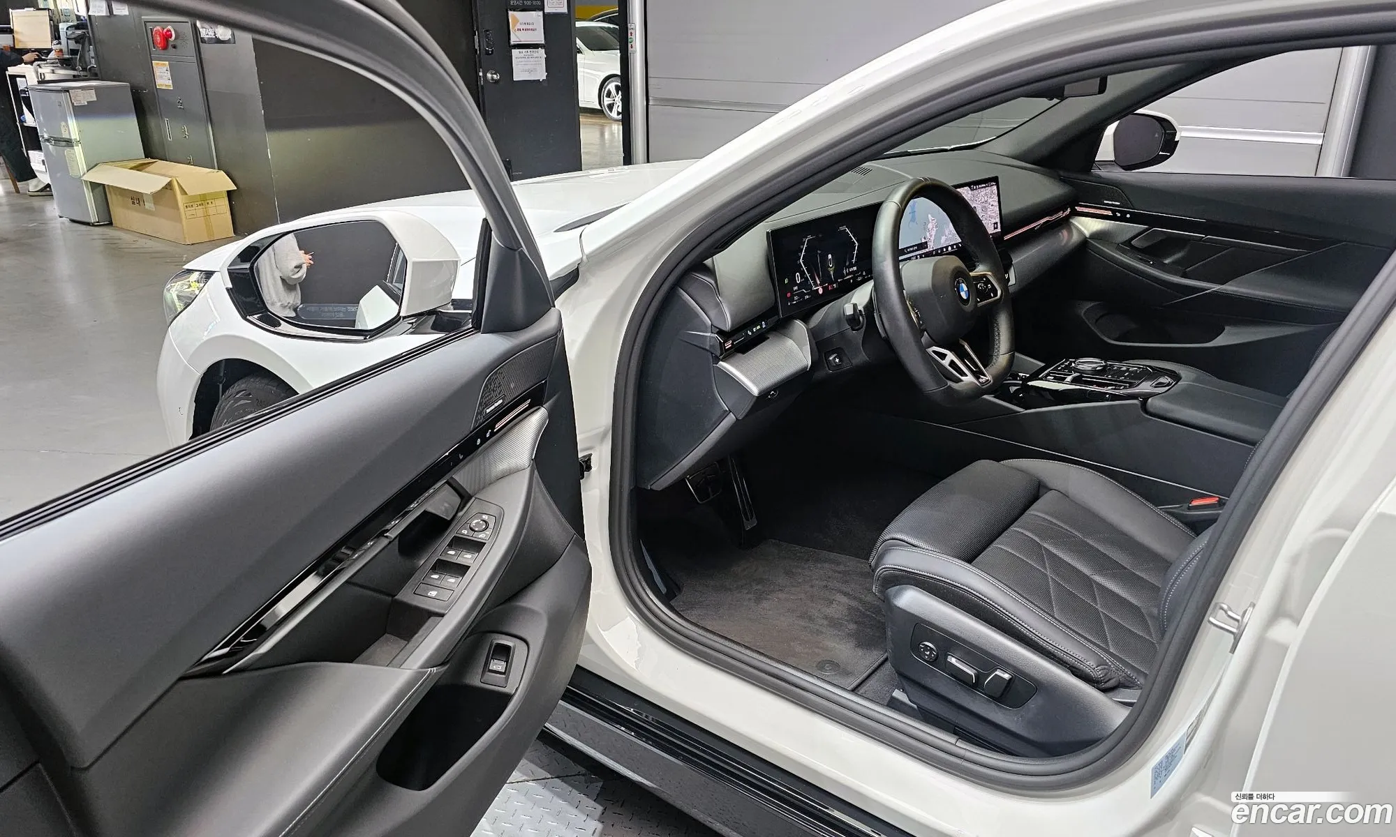 BMW 5 Series 2024 — 16