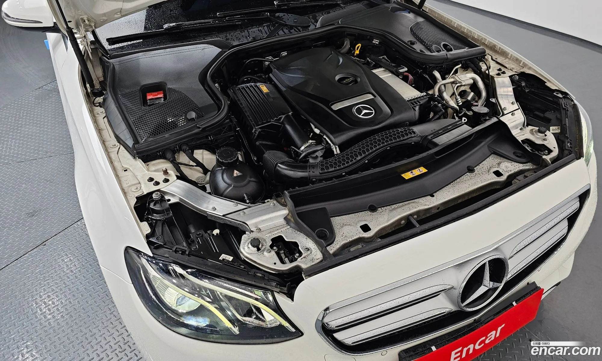 Mercedes-Benz E-Class W213 2017 WDDZF4CB0HA141981 — 14