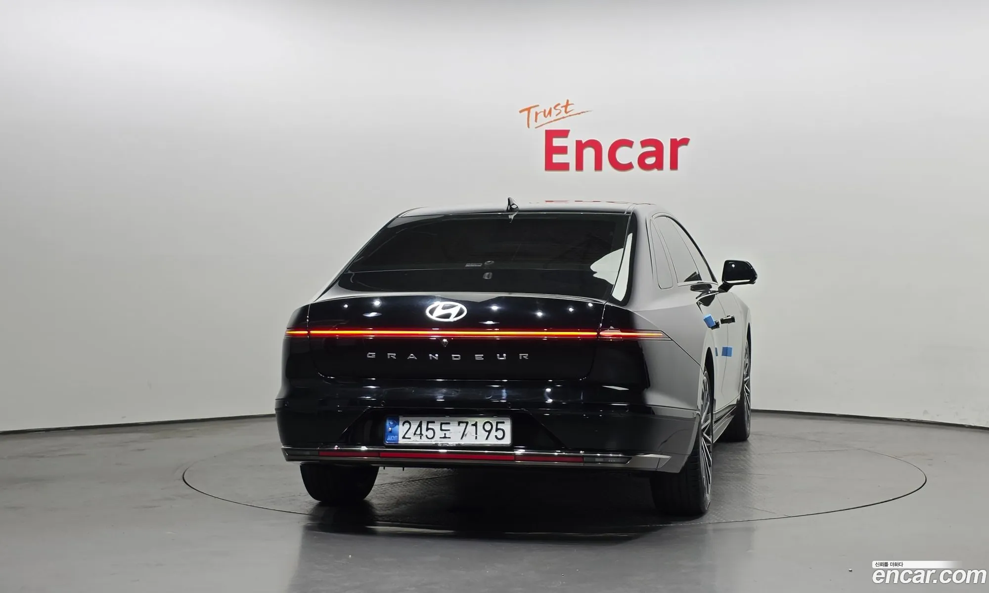 Hyundai Grandeur Hybrid 2023 — 15