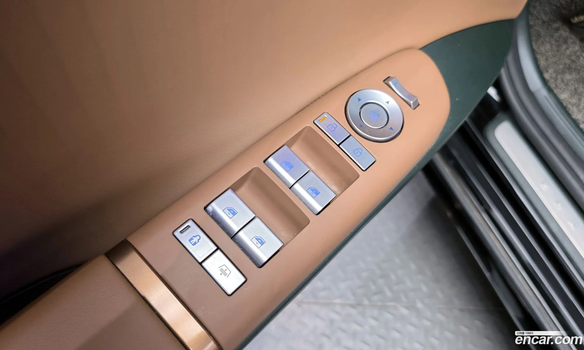 Hyundai Grandeur Hybrid 2023 — 3