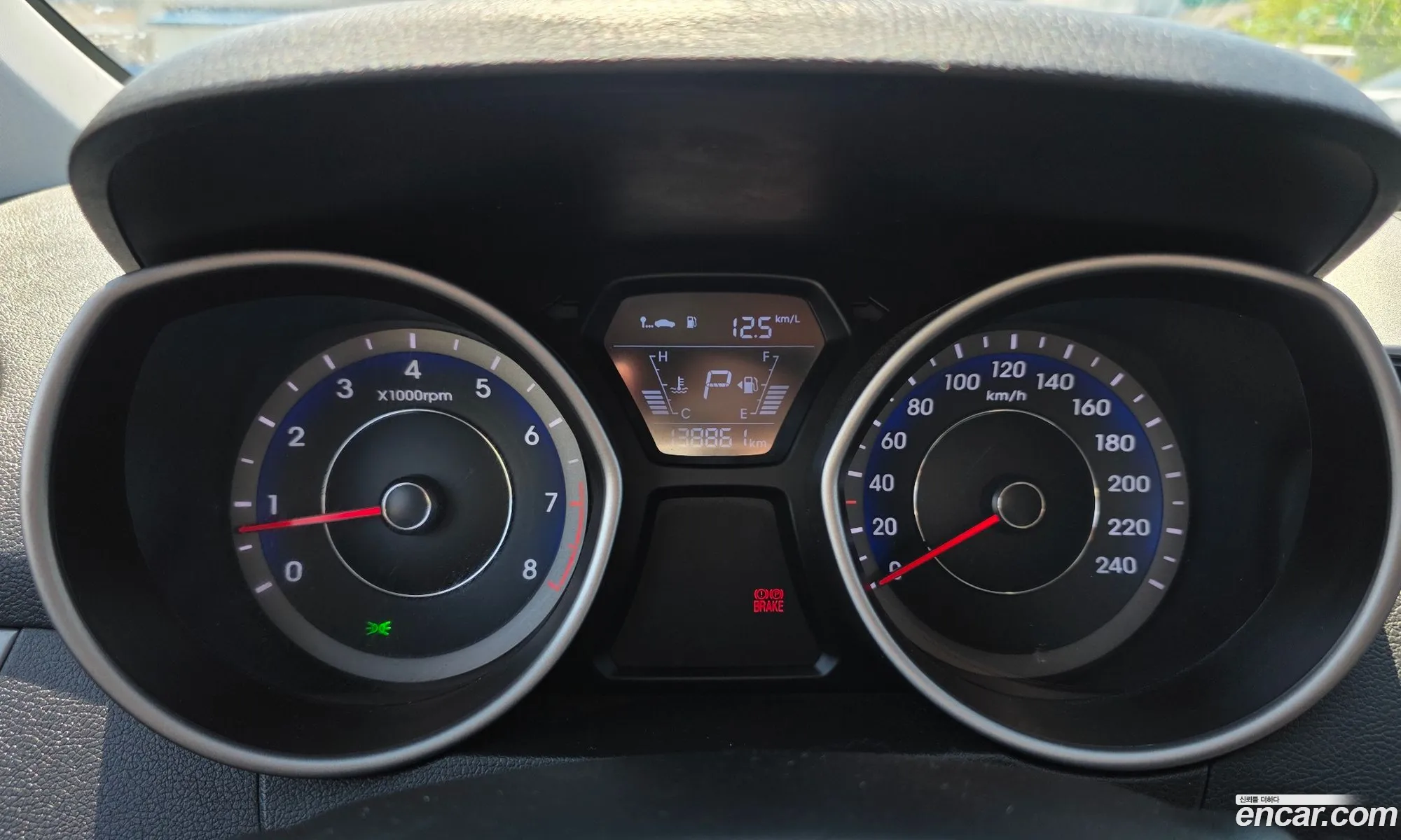 Hyundai Elantra 2014 — 24