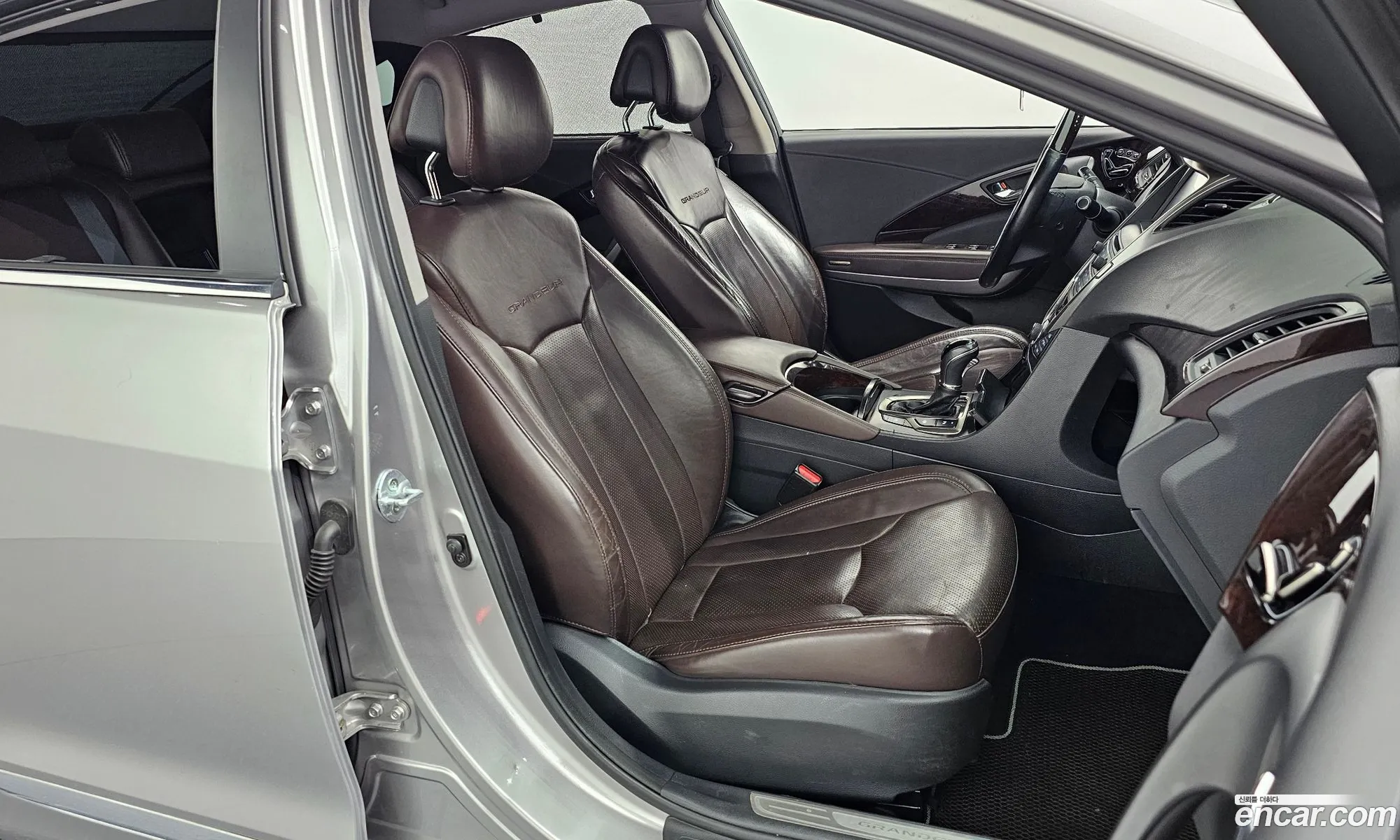 Hyundai Grandeur HG 2013 — 16