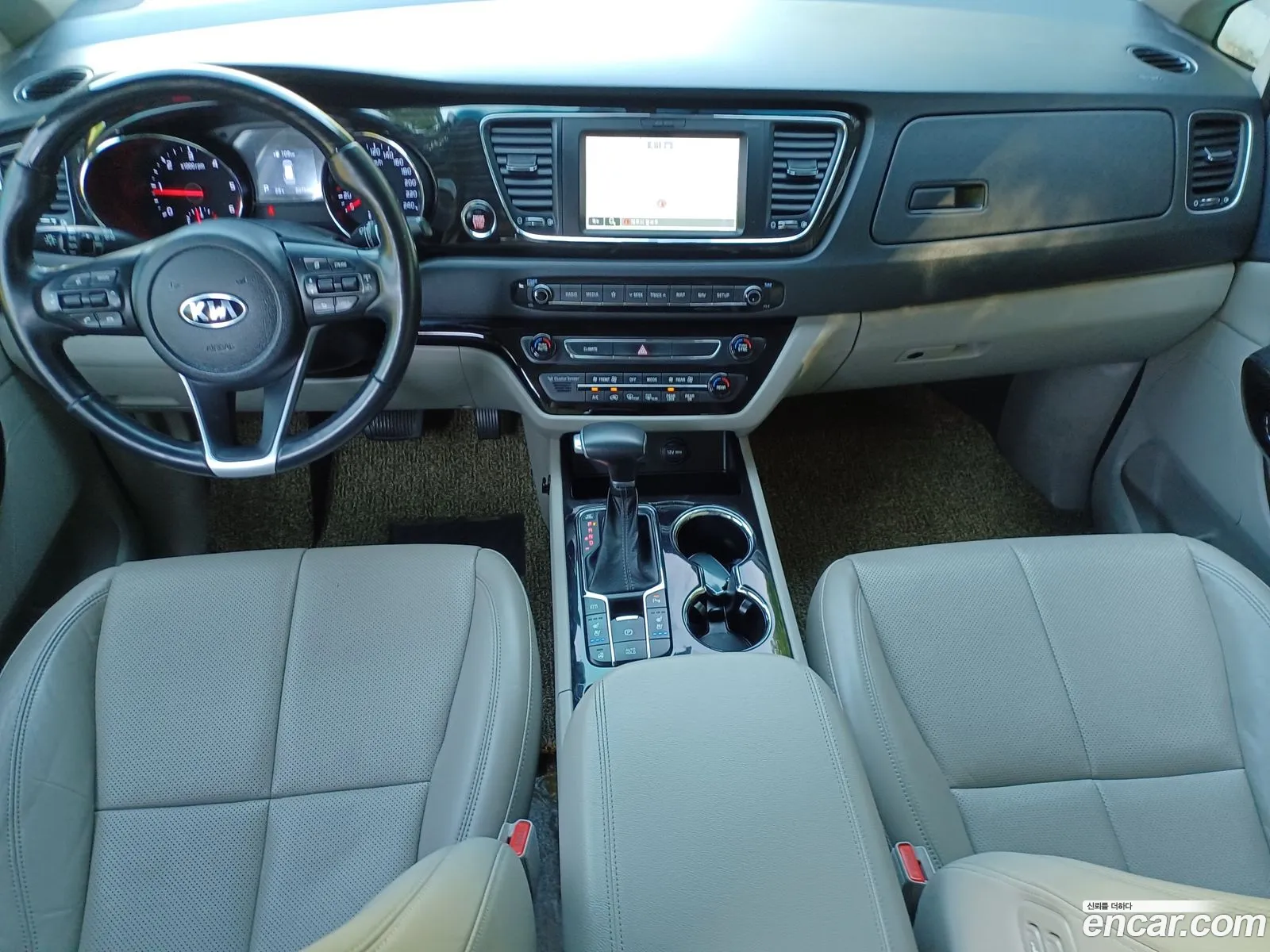 Kia Carnival 2018 — 10
