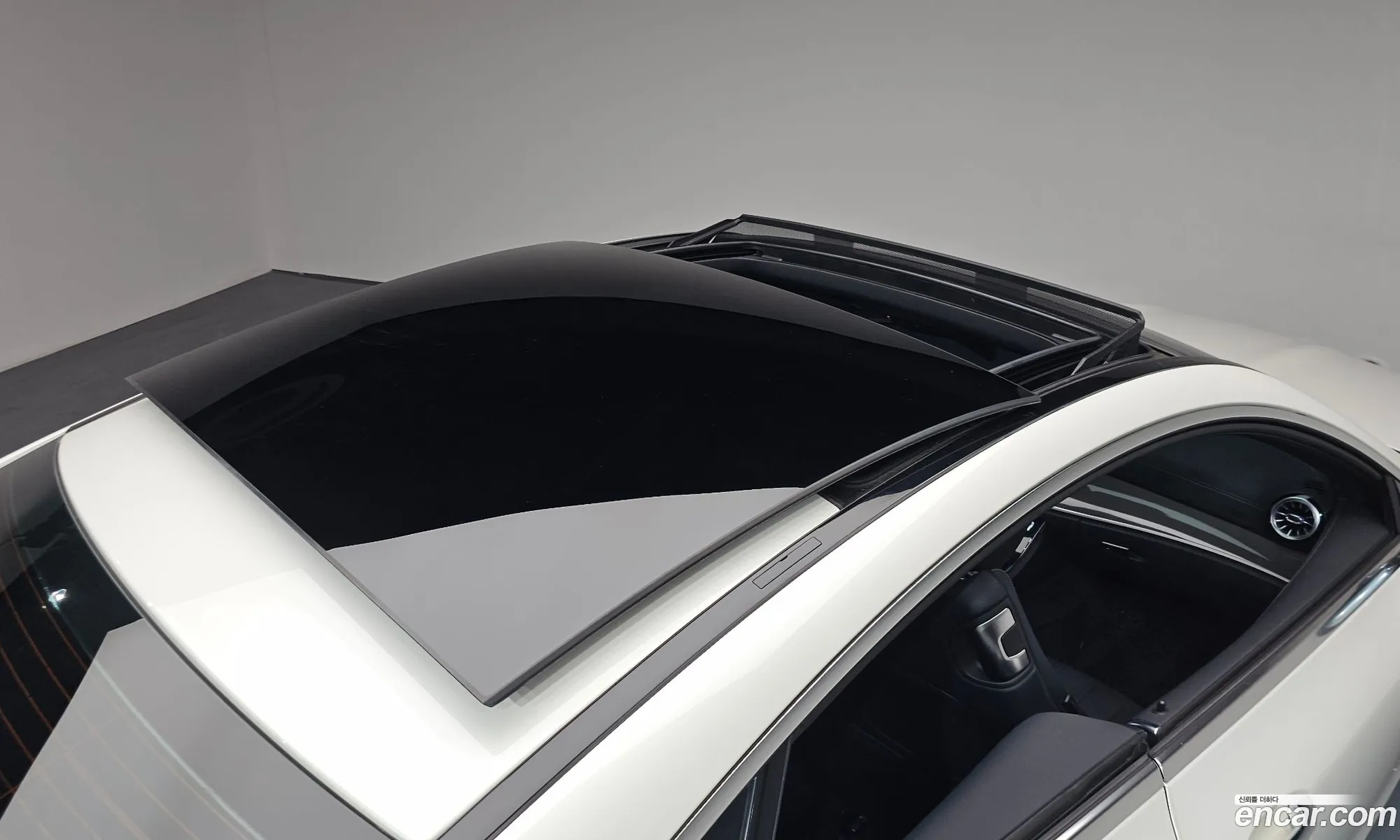 Mercedes-Benz E-Class W213 2020 — 18
