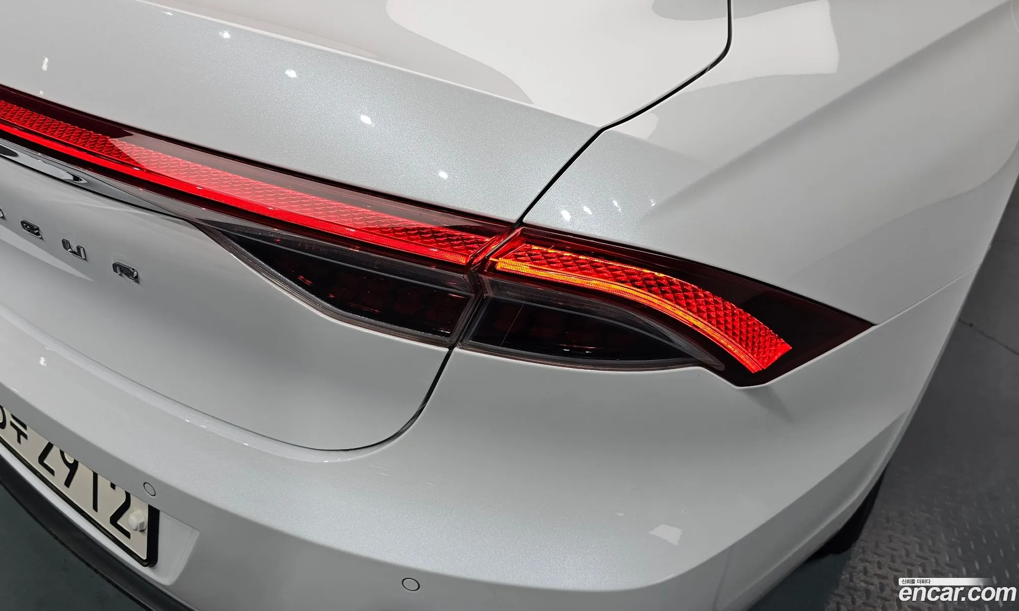 Hyundai Grandeur IG Hybrid 2020 — 3