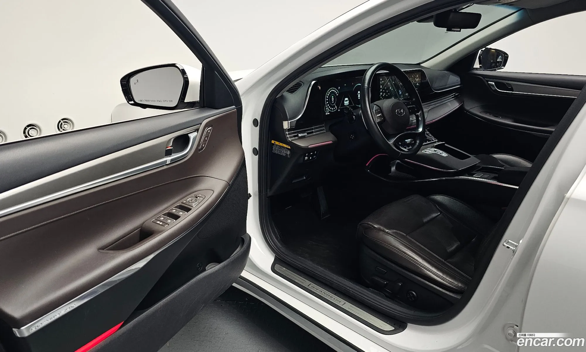 Hyundai Grandeur IG Hybrid 2020 — 26