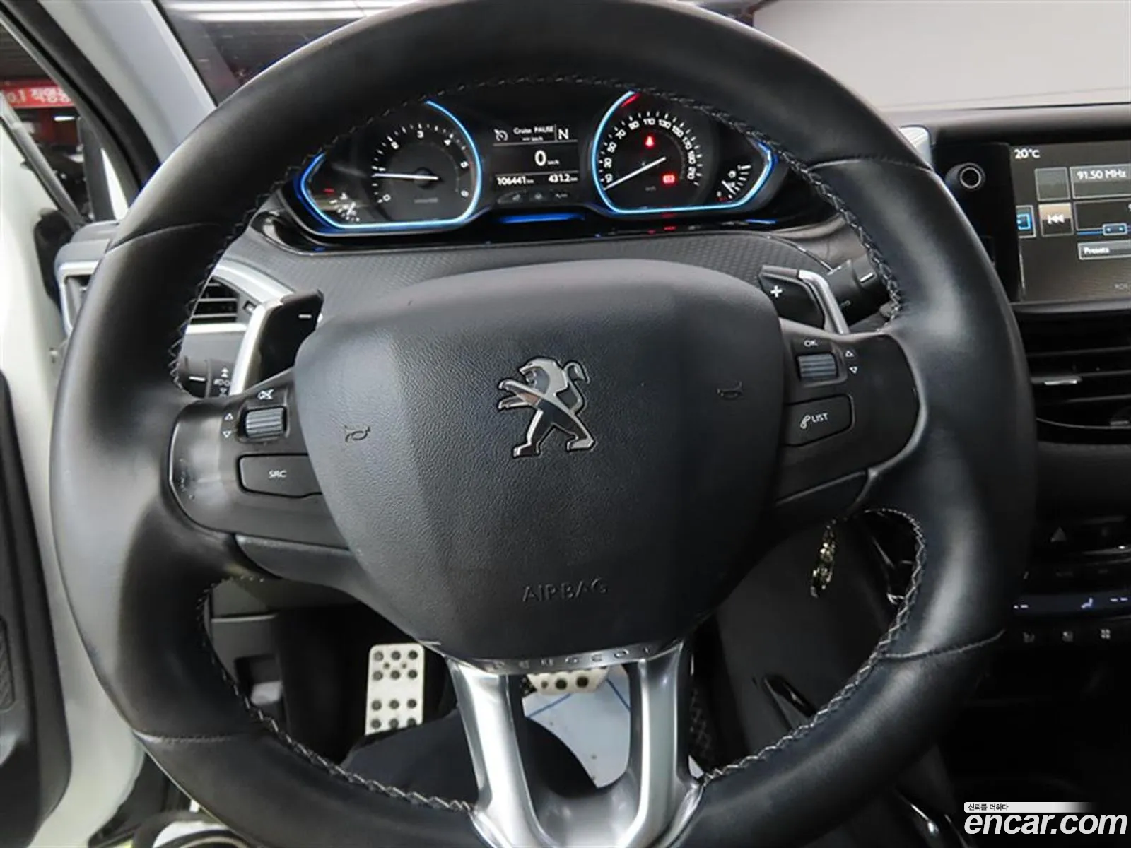 Peugeot 2008 2015 — 19