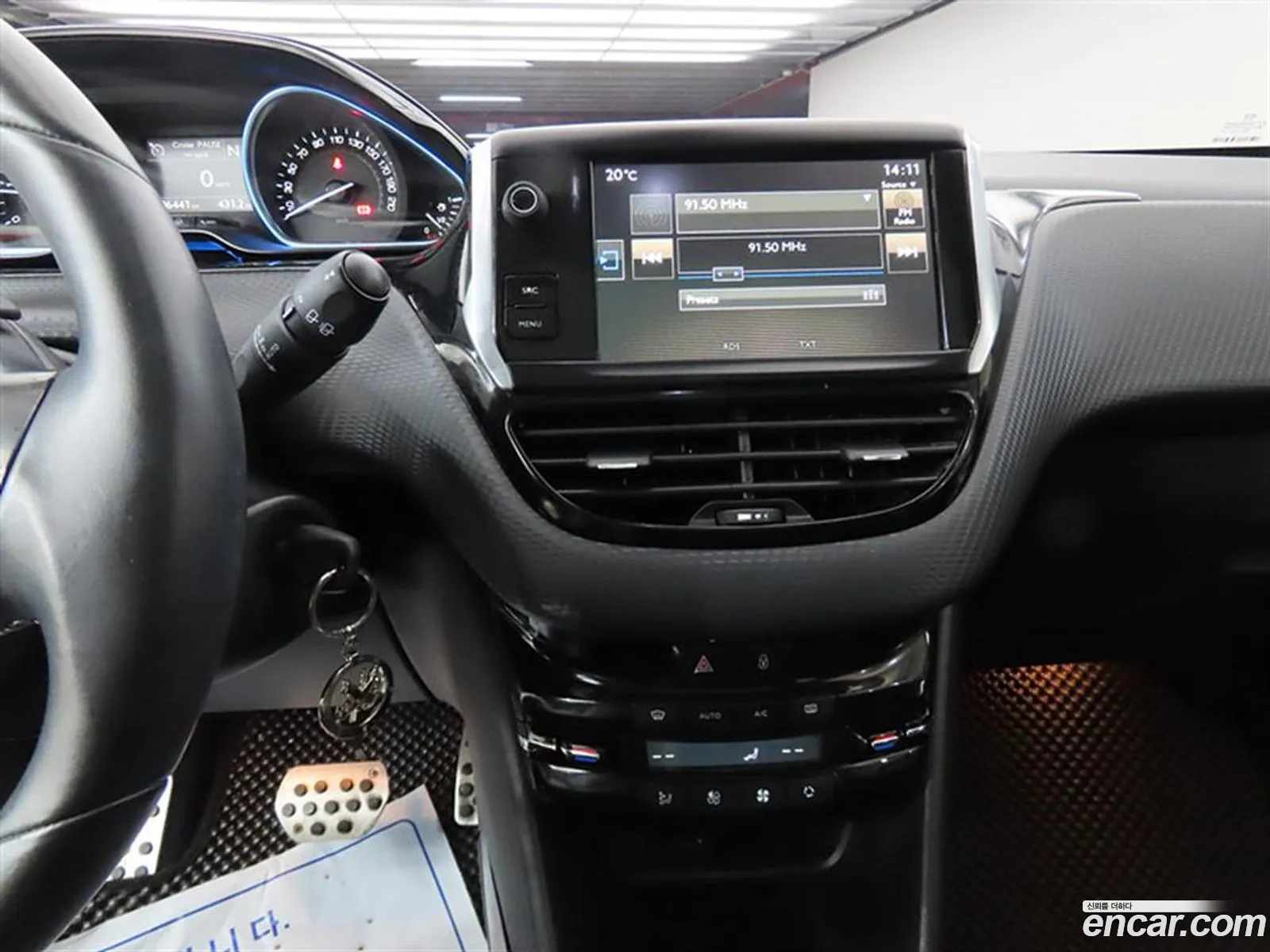 Peugeot 2008 2015 — 4