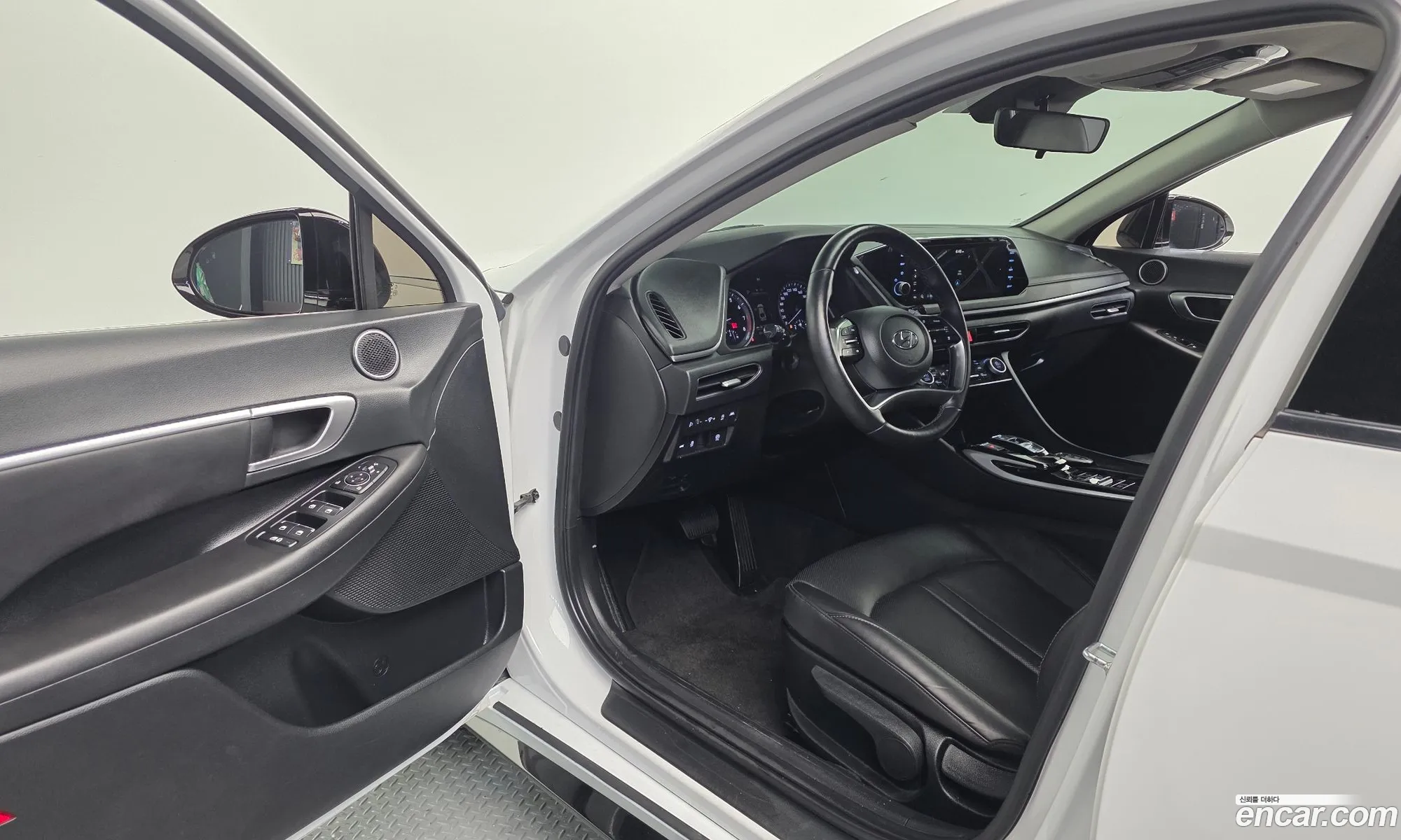 Hyundai Sonata 2022 — 30