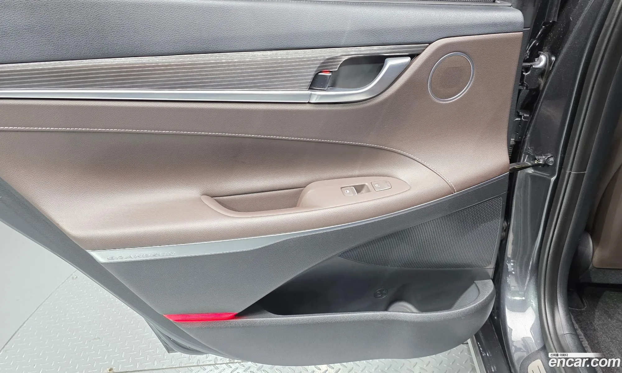 Hyundai Grandeur IG 2019 — 22