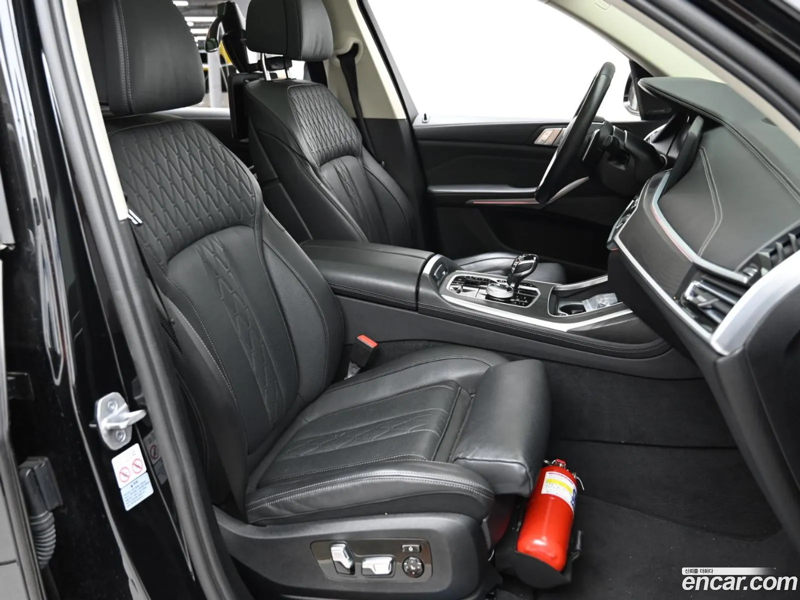 BMW X7 2021 — 16