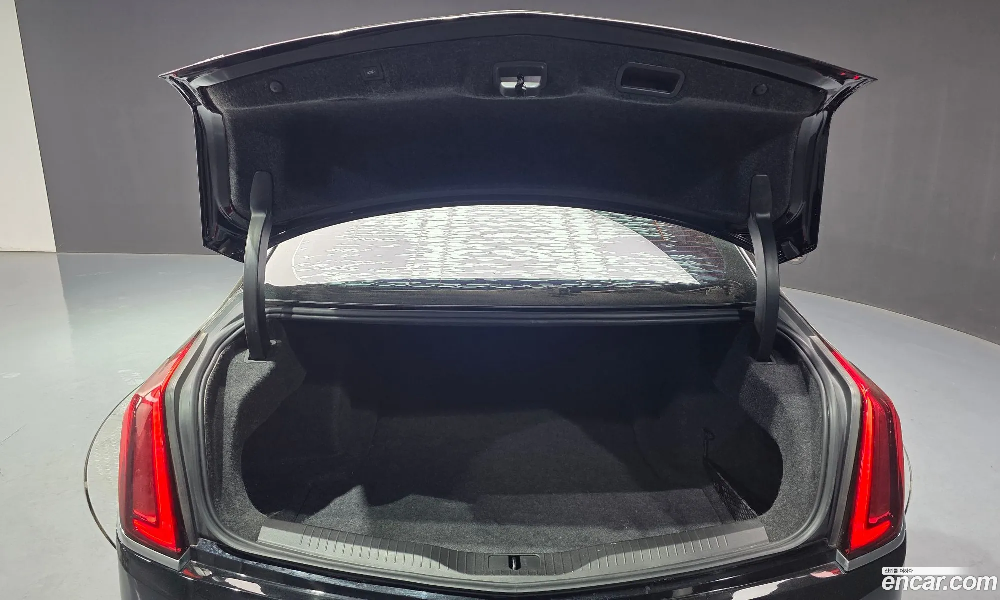 Cadillac CT6 2017 1G6K95RS2HU131518 — 10
