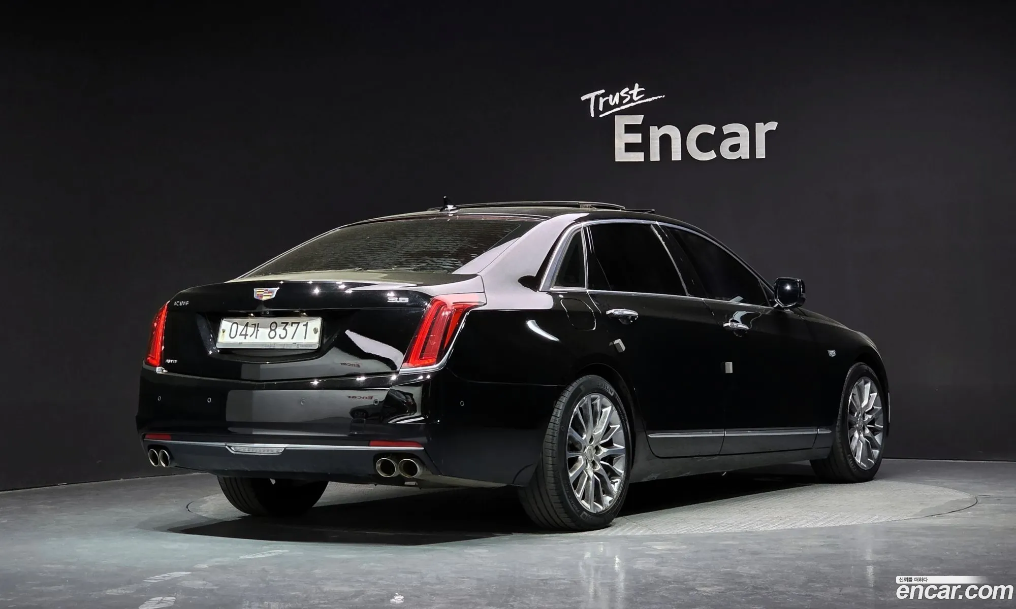 Cadillac CT6 2017 1G6K95RS2HU131518 — 17