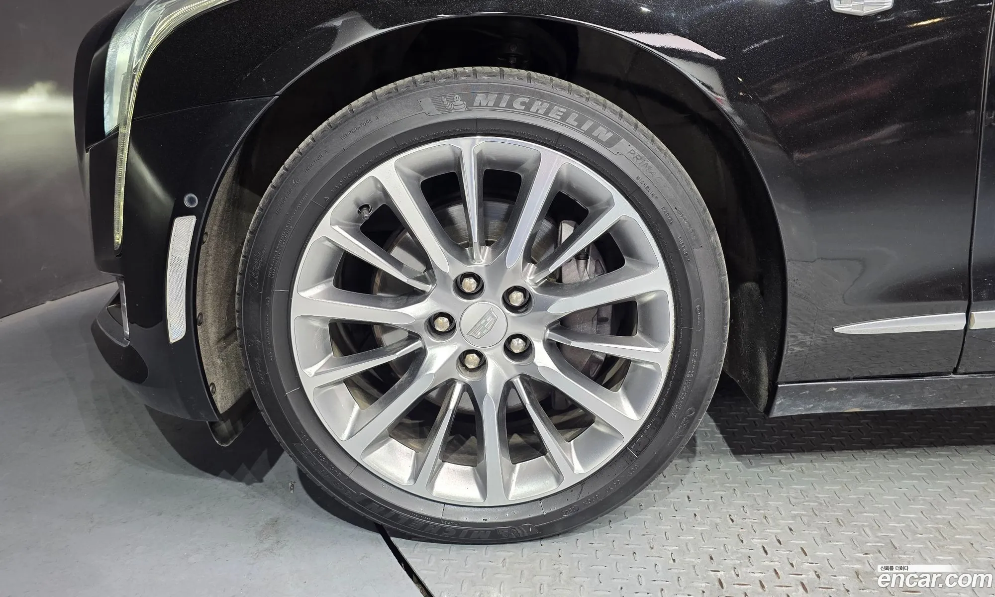 Cadillac CT6 2017 1G6K95RS2HU131518 — 2