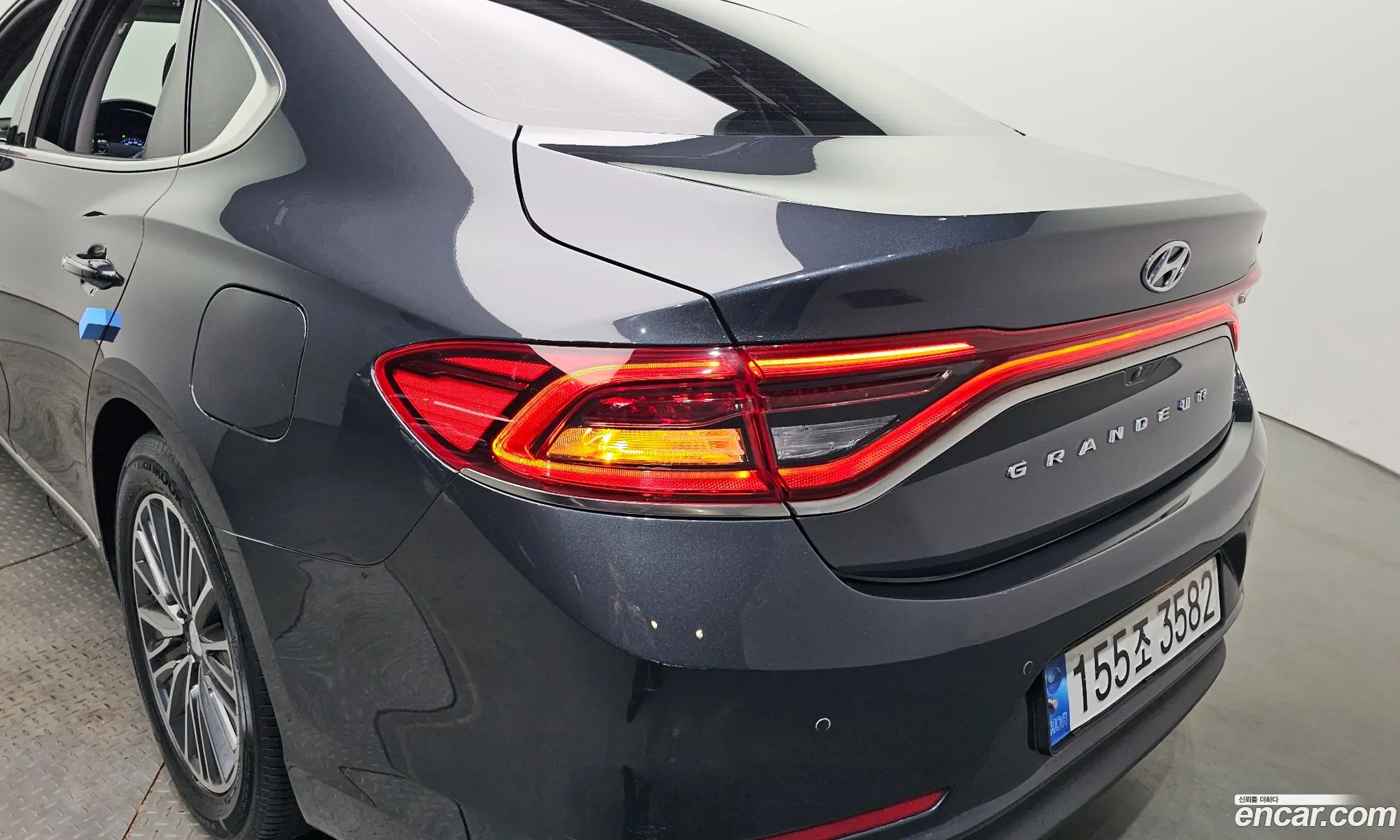 Hyundai Grandeur IG Hybrid 2017 — 12
