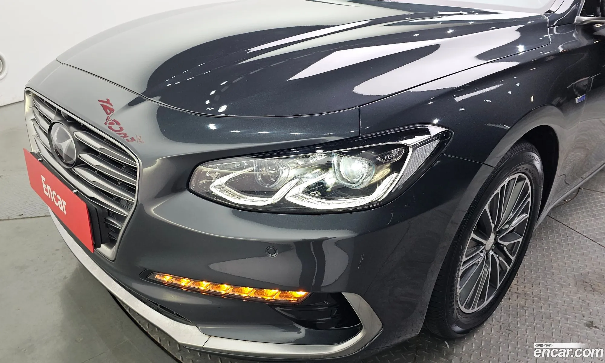 Hyundai Grandeur IG Hybrid 2017 — 18