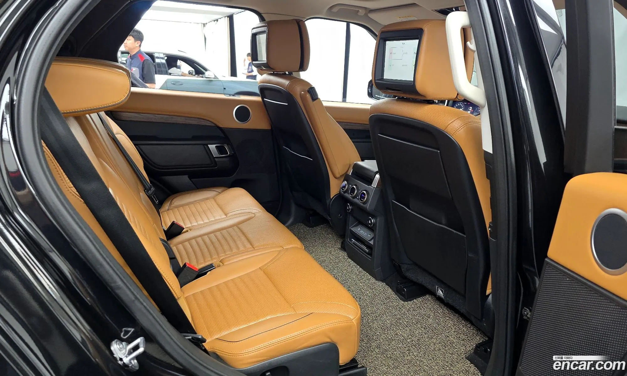 Land Rover Discovery 5 2019 SALRA2BK6KA084703 — 14