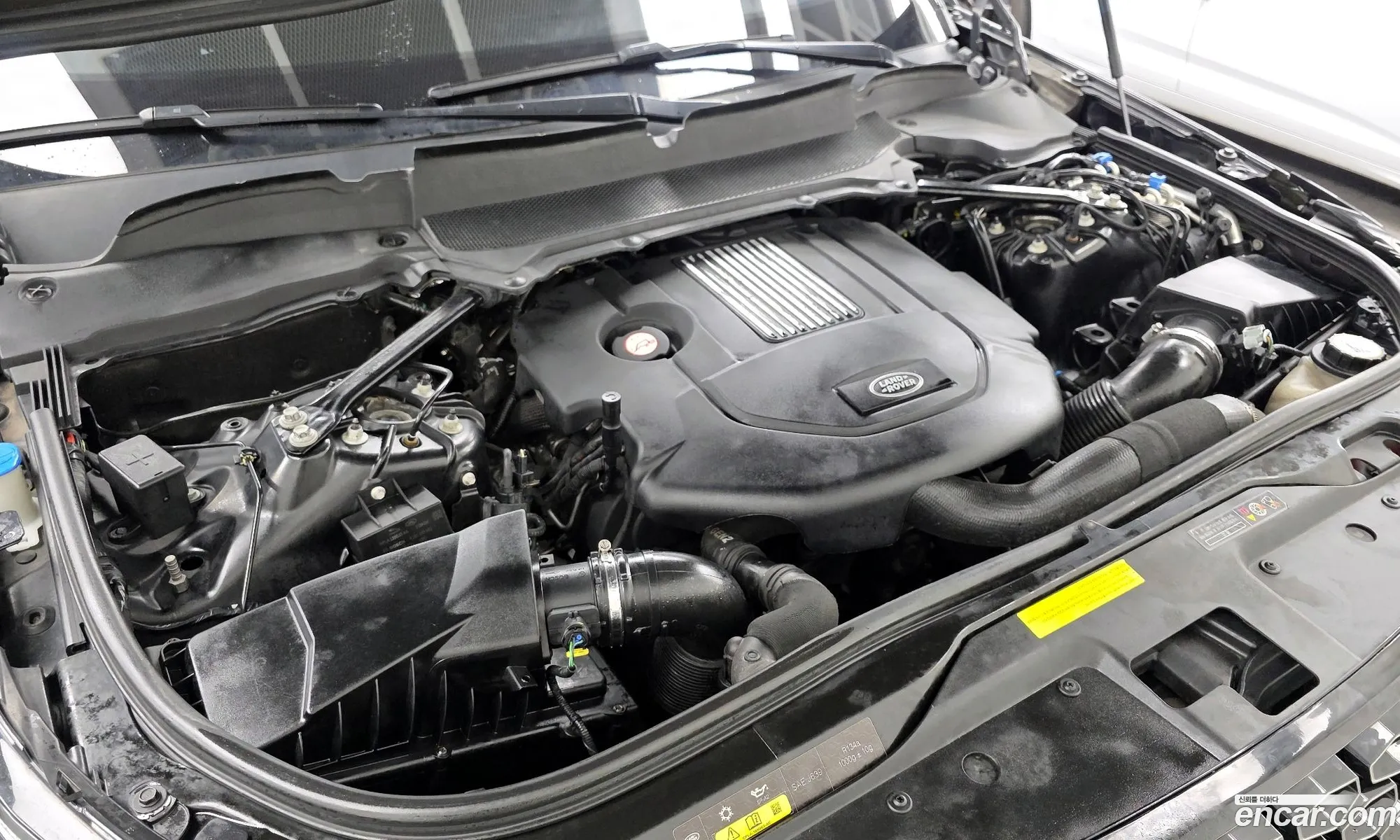 Land Rover Discovery 5 2019 SALRA2BK6KA084703 — 28