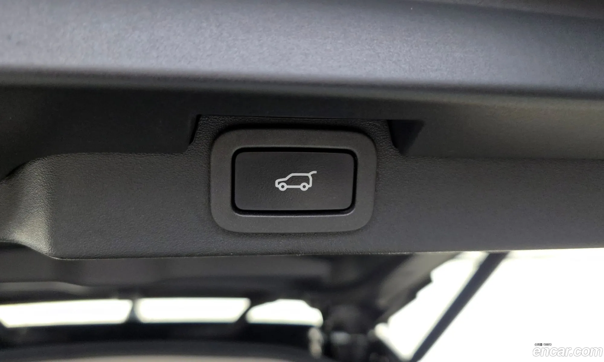 Land Rover Discovery 5 2019 SALRA2BK6KA084703 — 29