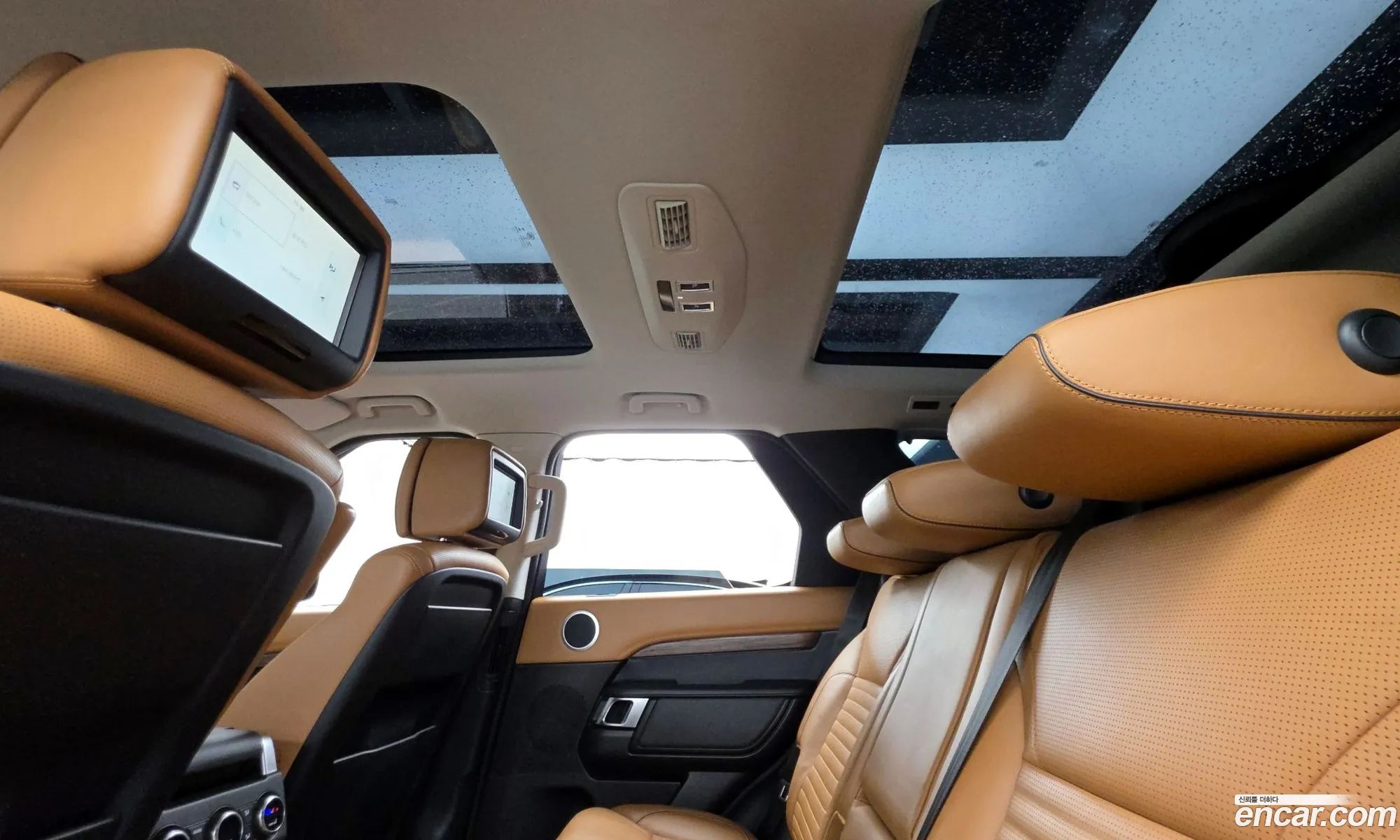 Land Rover Discovery 5 2019 SALRA2BK6KA084703 — 19