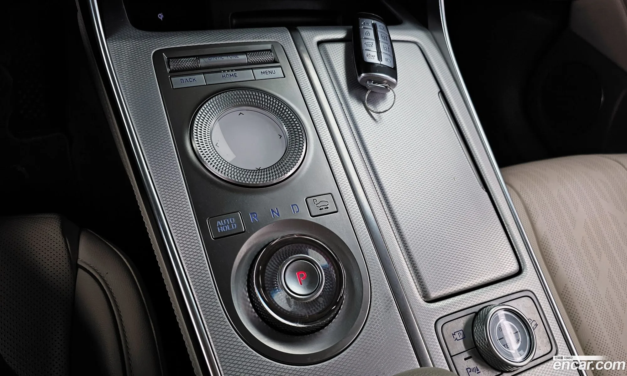 Genesis GV80 2020 — 29
