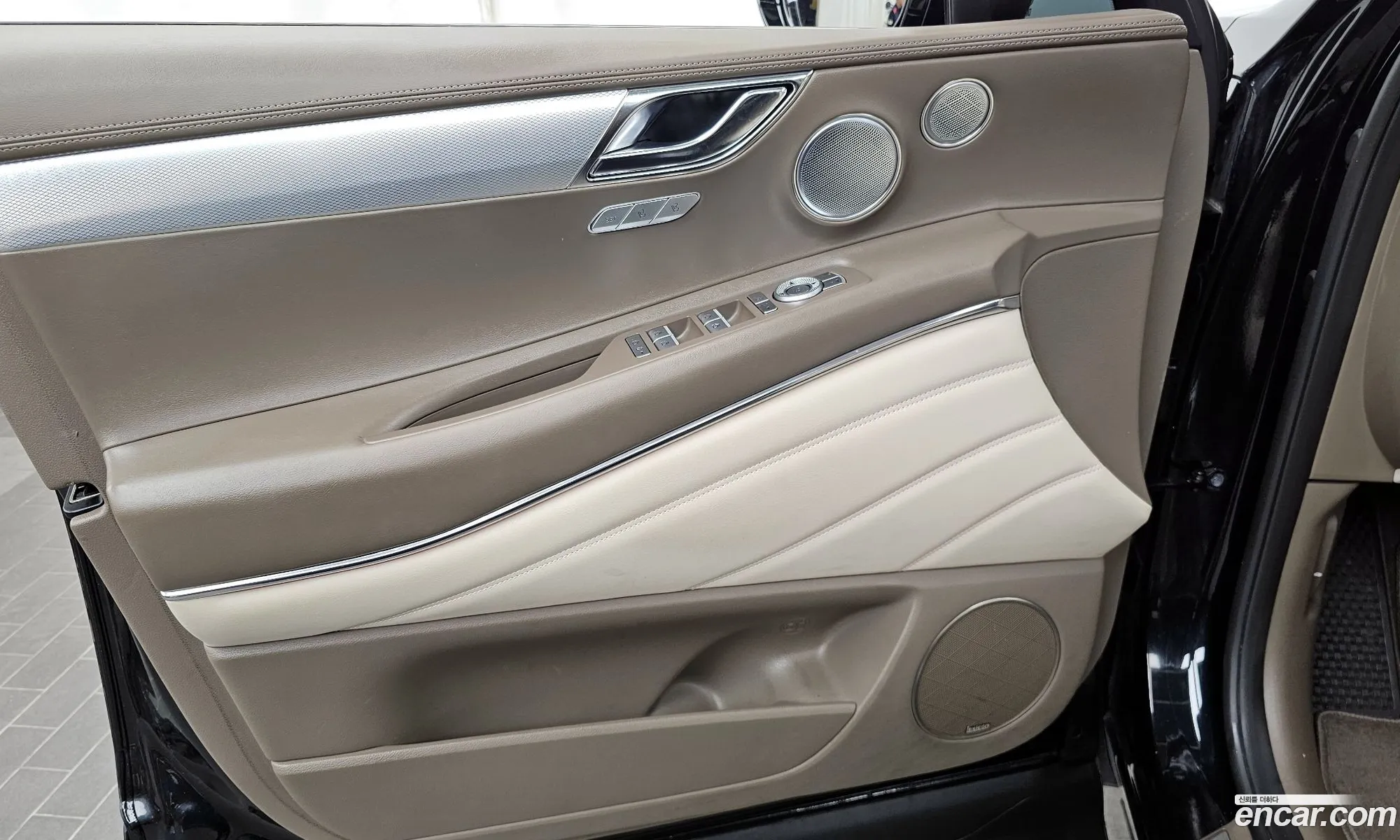 Genesis GV80 2020 — 25