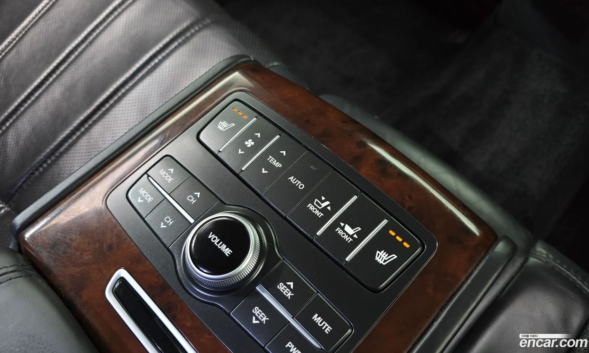 Hyundai Equus 2011 — 15