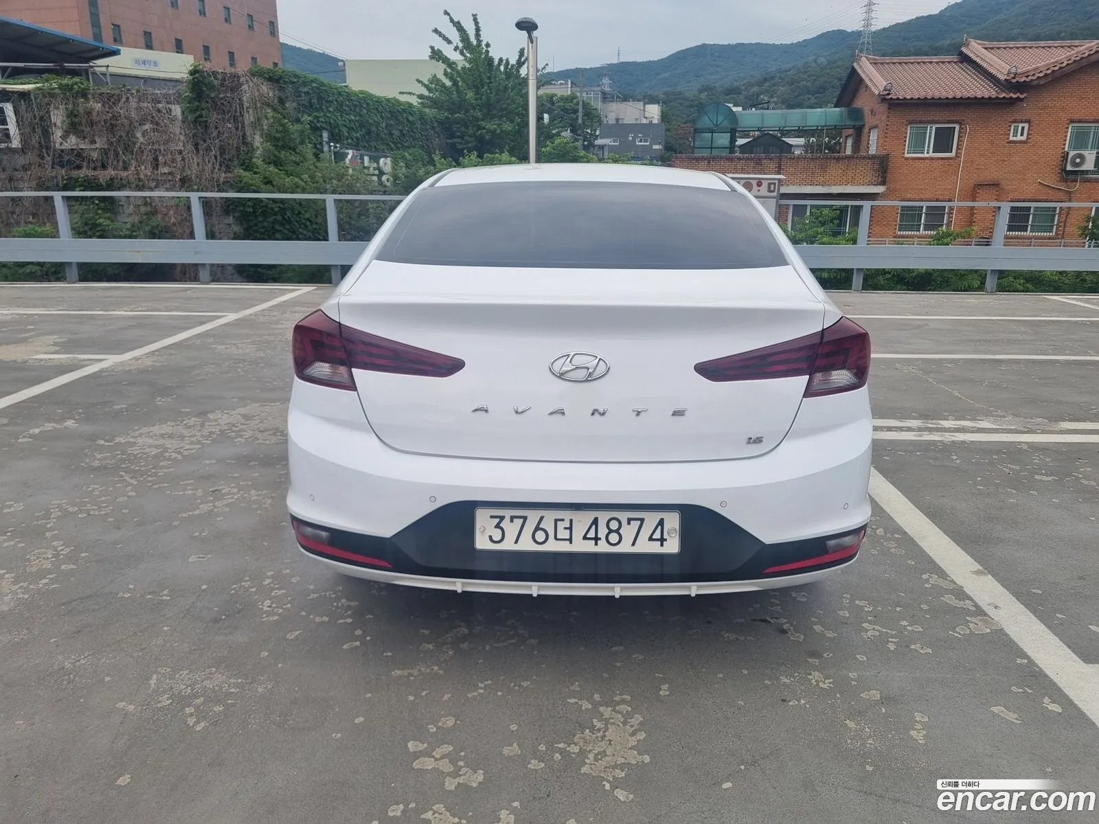 Hyundai Elantra AD 2019 — 16