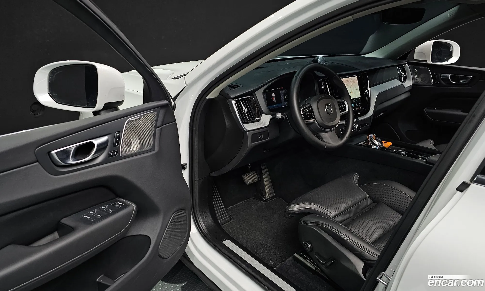 Volvo XC60 2024 YV1UZ0628S1055951 — 22