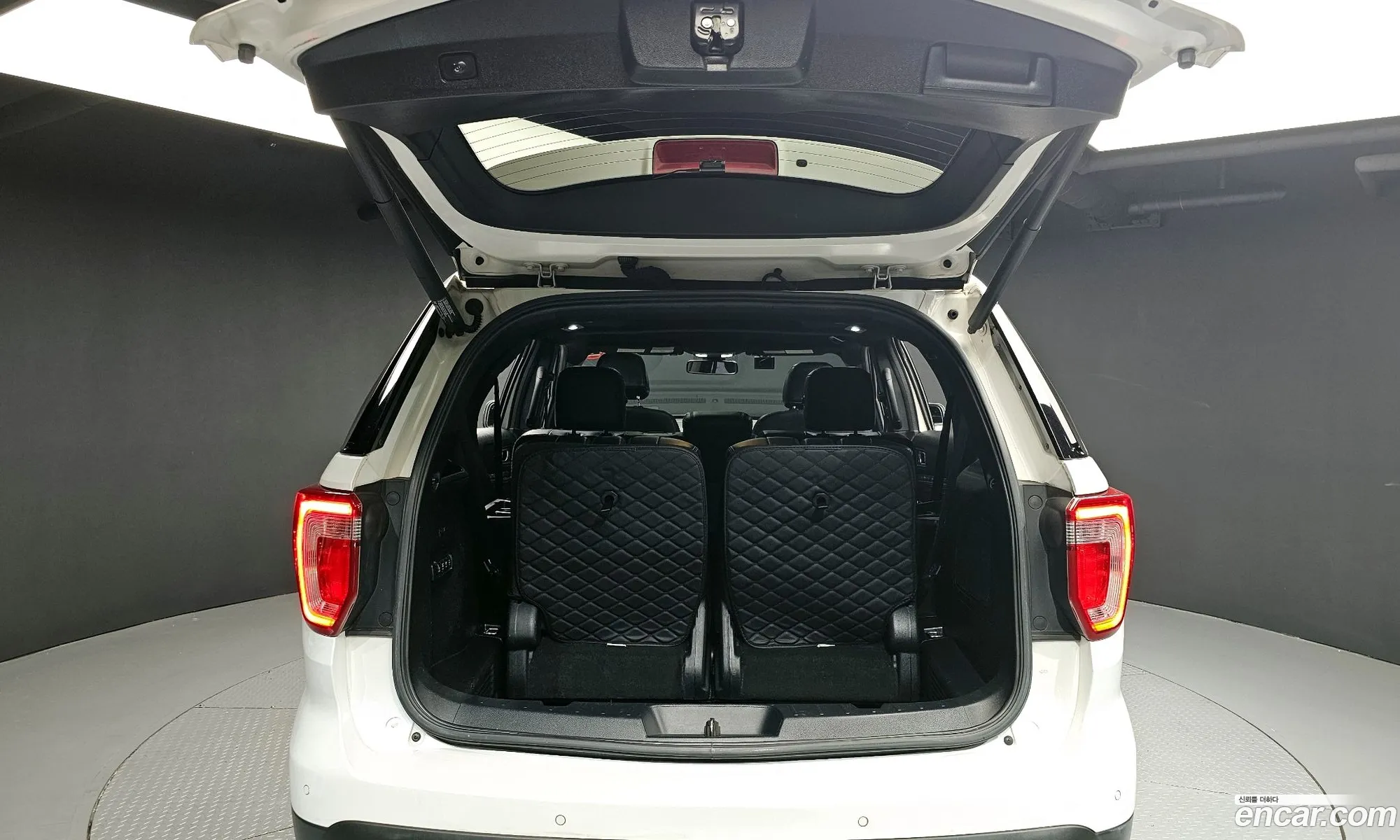 Ford Explorer 2017 1FM5K8FH4HGC40971 — 8