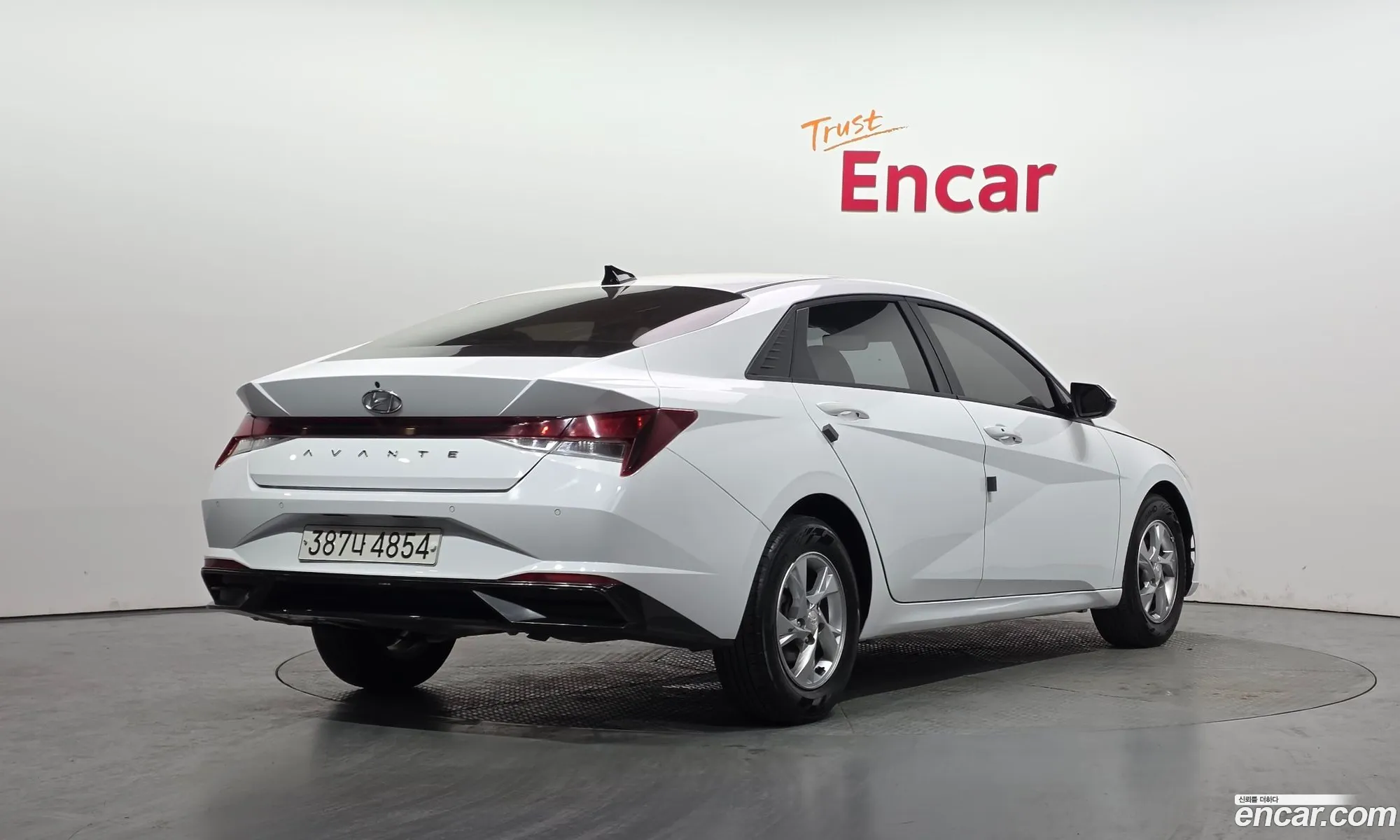Hyundai Elantra 2021 — 16