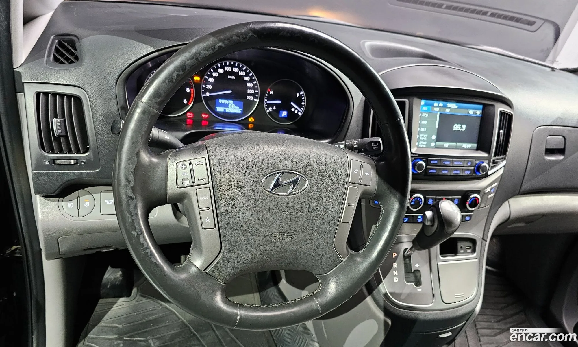 Hyundai Grand Starex 2020 — 17
