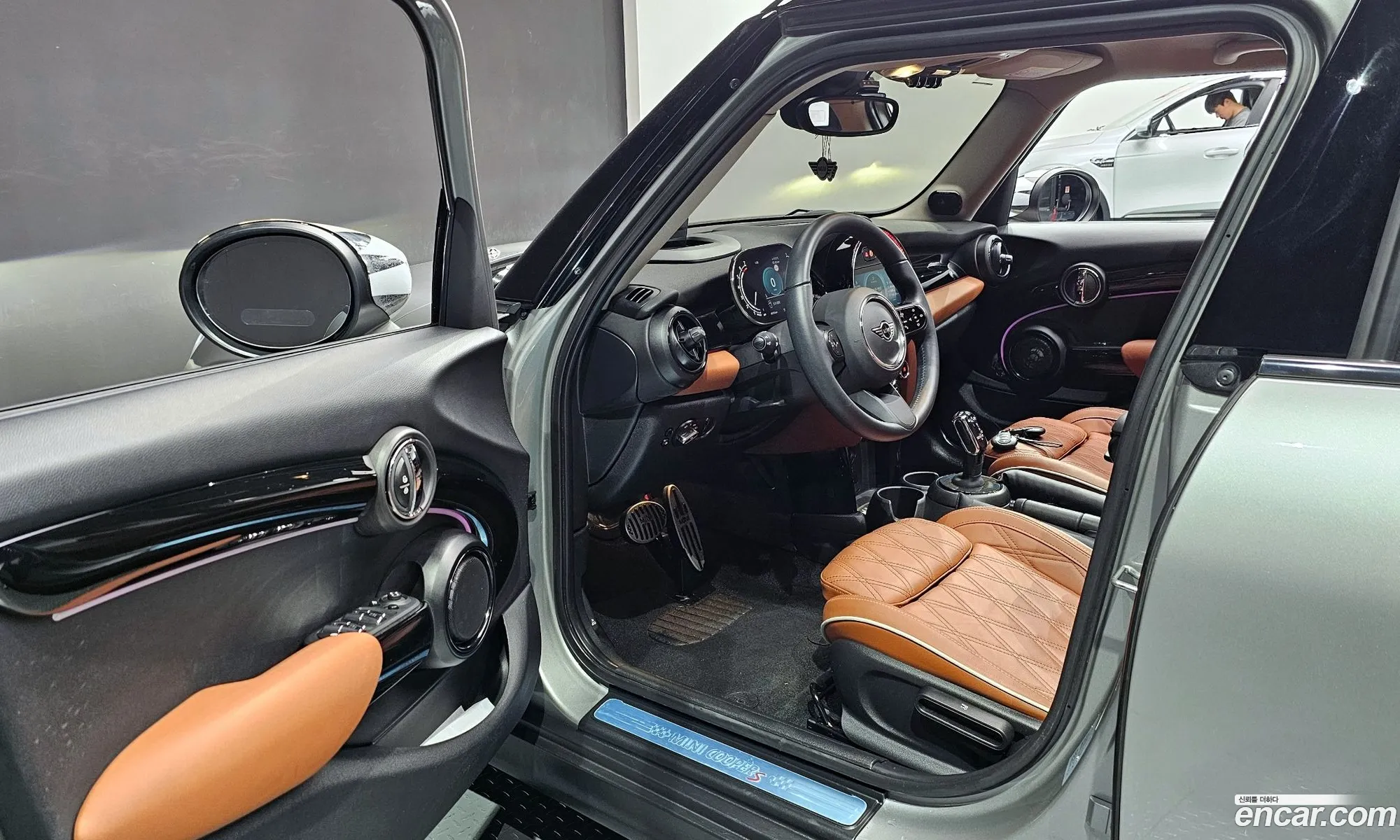 Mini Cooper S 2023 WMW61DK08P2T77473 — 13