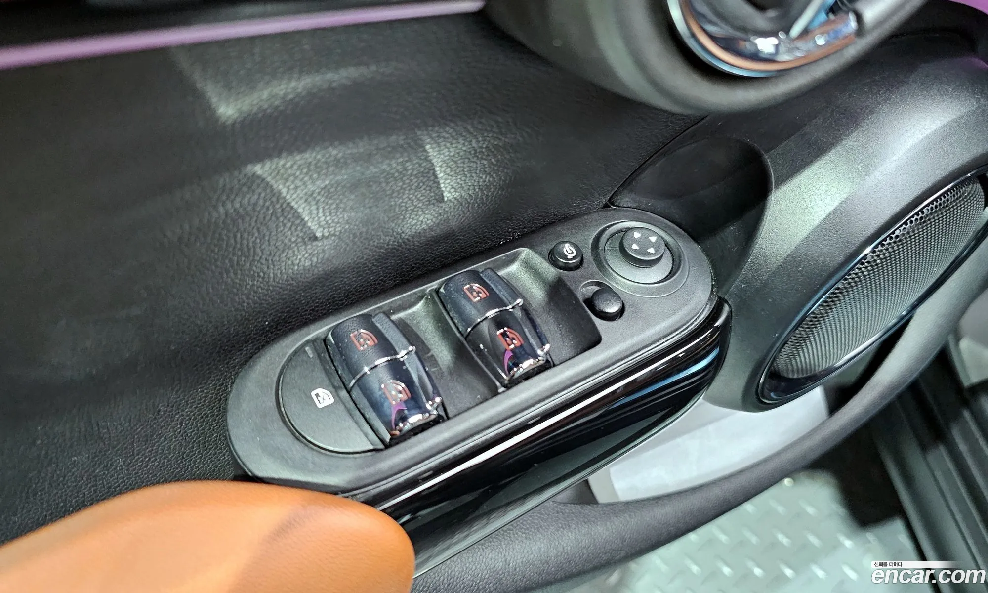 Mini Cooper S 2023 WMW61DK08P2T77473 — 12