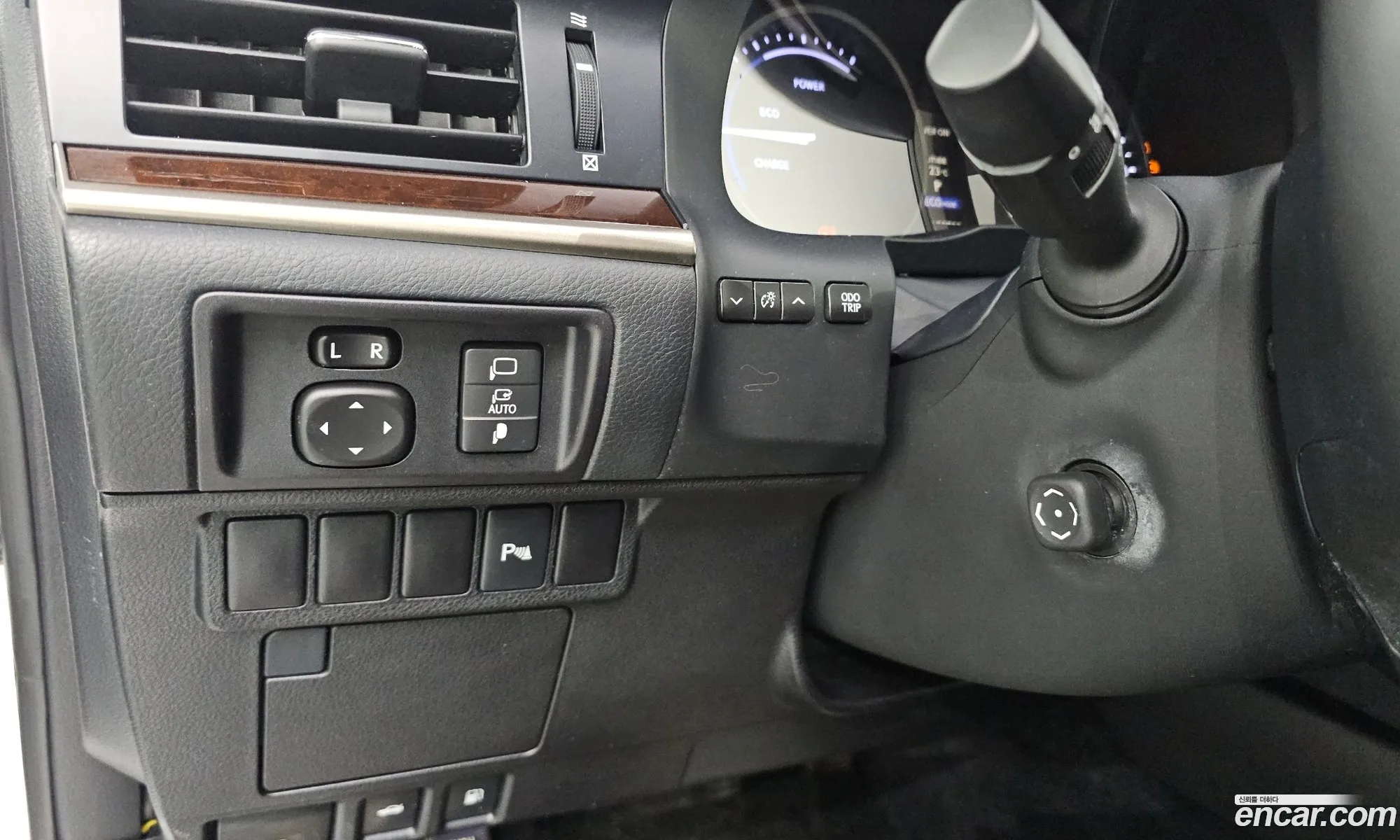 Lexus ES300h 2014 — 8