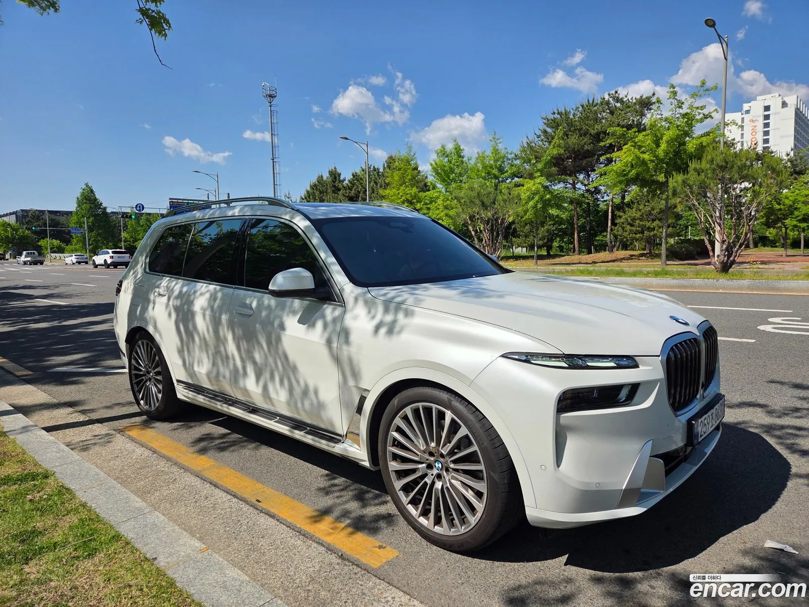 BMW X7 2025 — 16