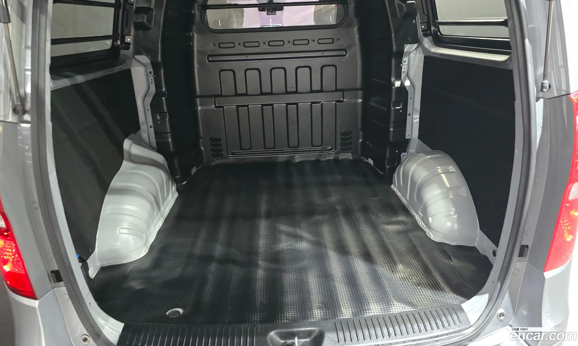 Hyundai Grand Starex 2018 — 10