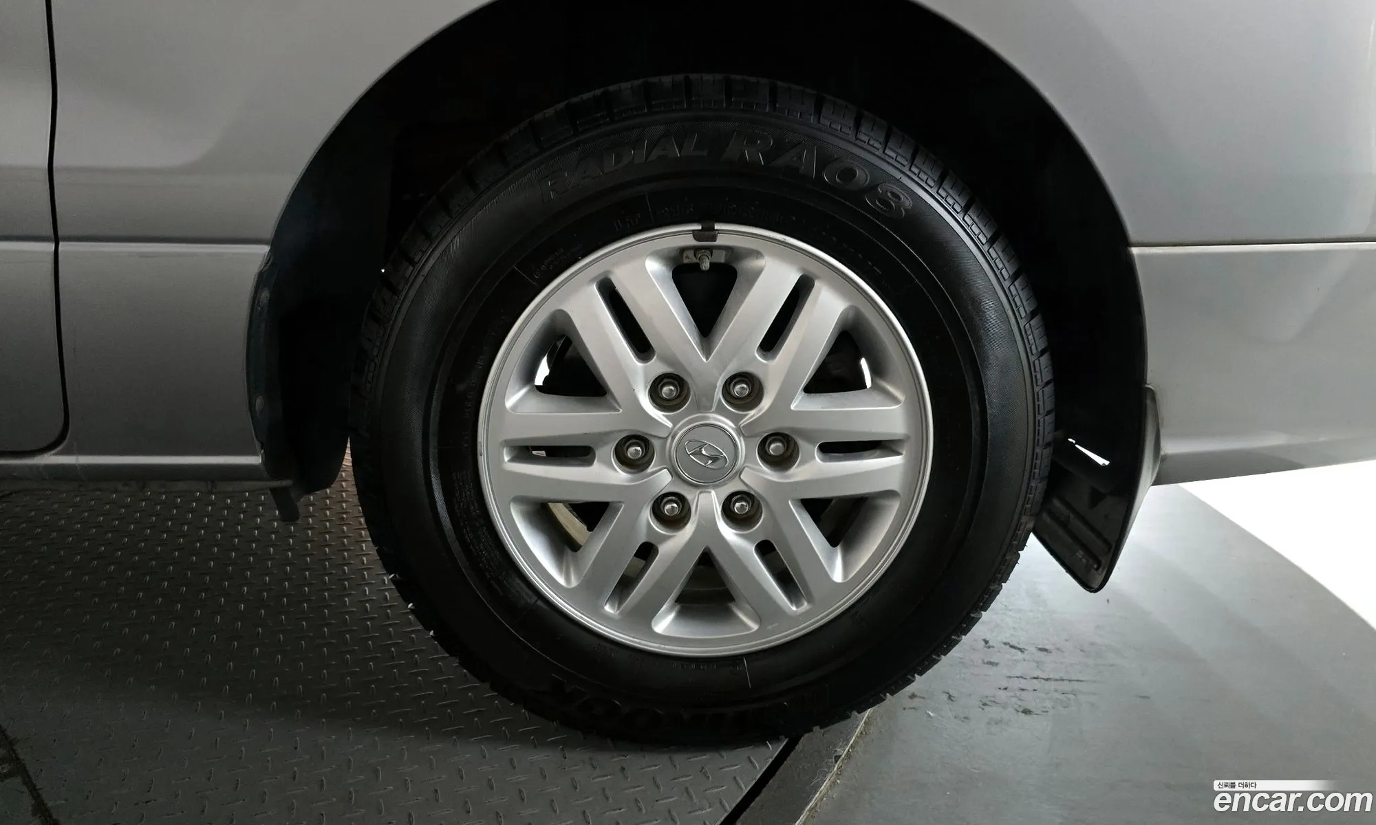 Hyundai Grand Starex 2018 — 21