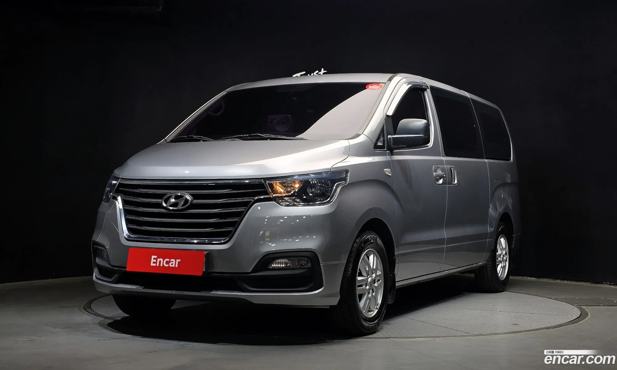 Hyundai Grand Starex 2018 — 16