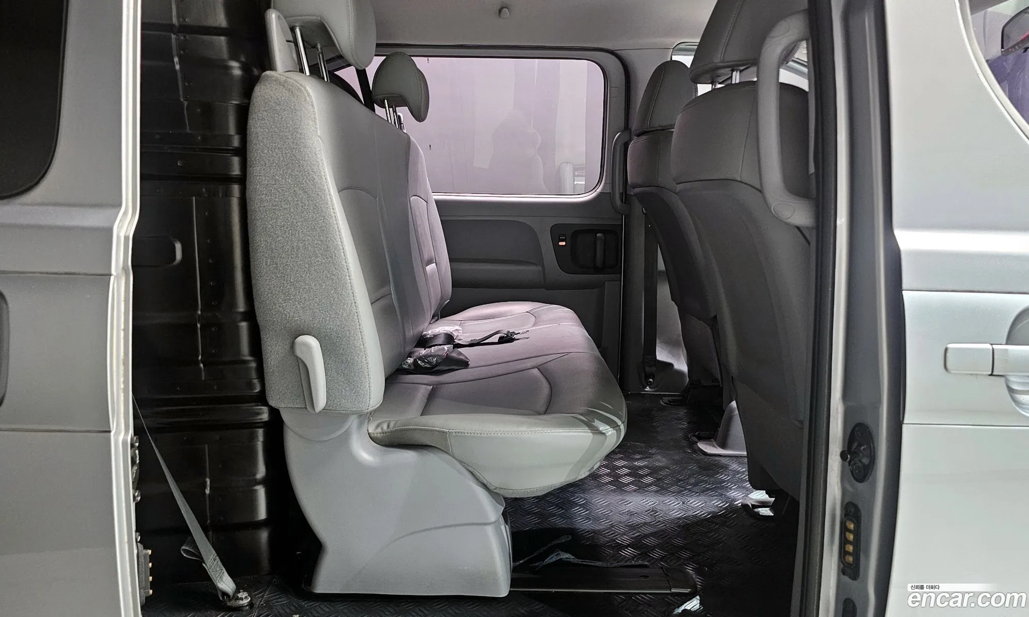 Hyundai Grand Starex 2018 — 30