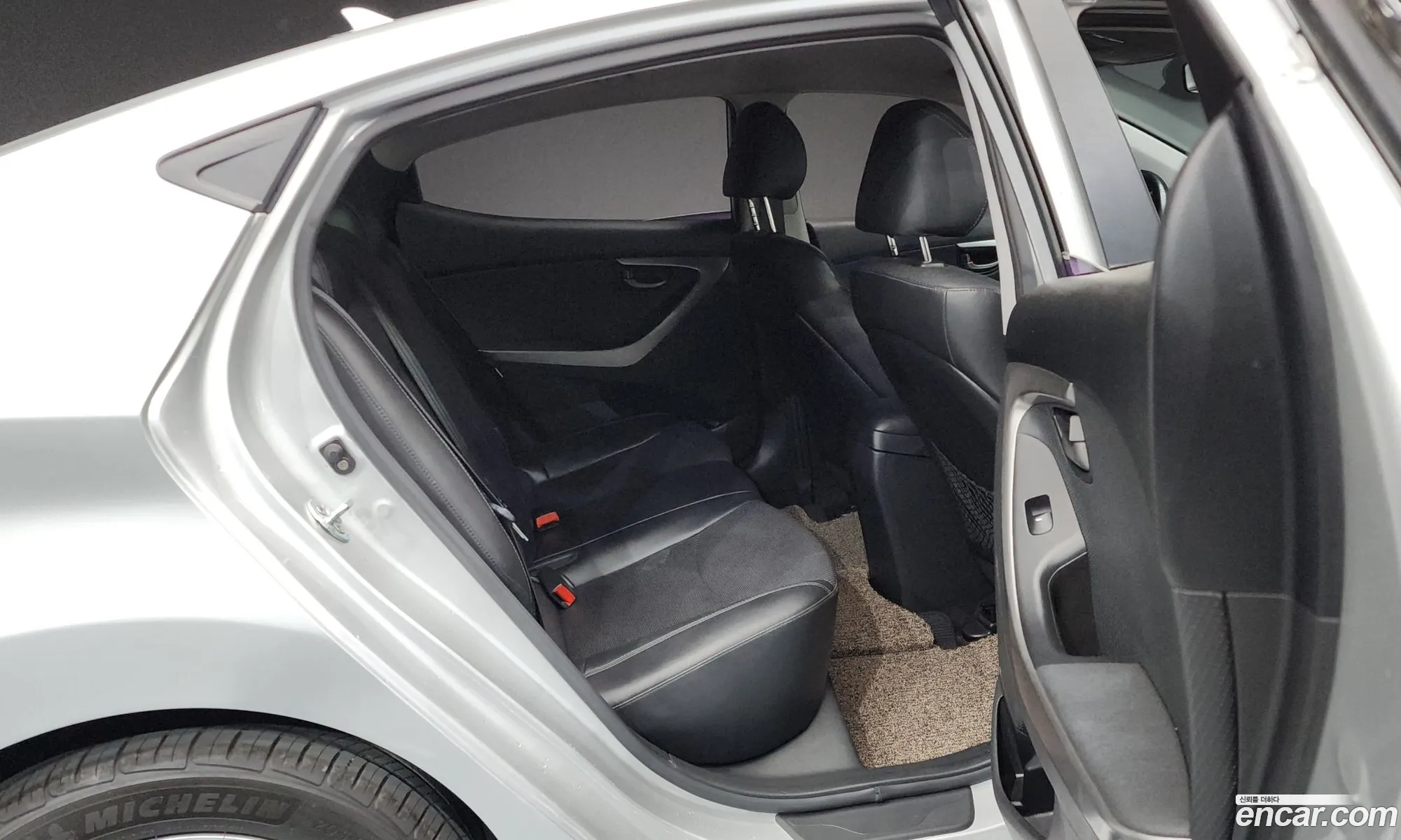 Hyundai Elantra MD 2013 — 12