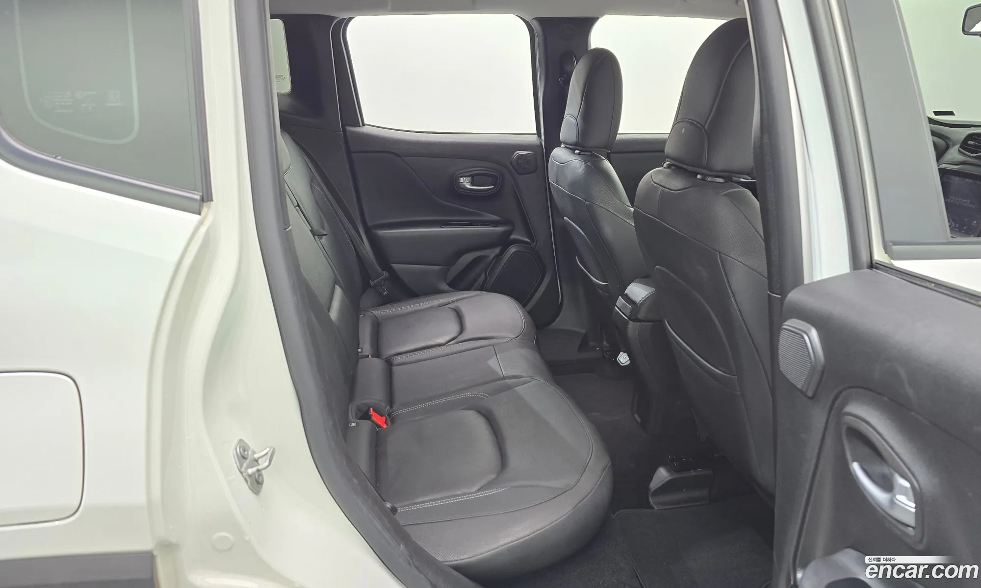 Jeep Renegade 2019 1C4BU0000KPK45510 — 26