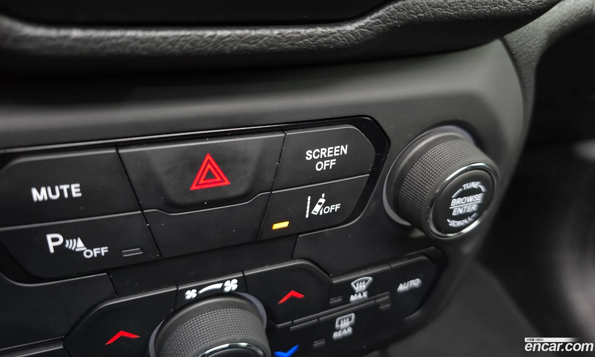 Jeep Renegade 2019 1C4BU0000KPK45510 — 16