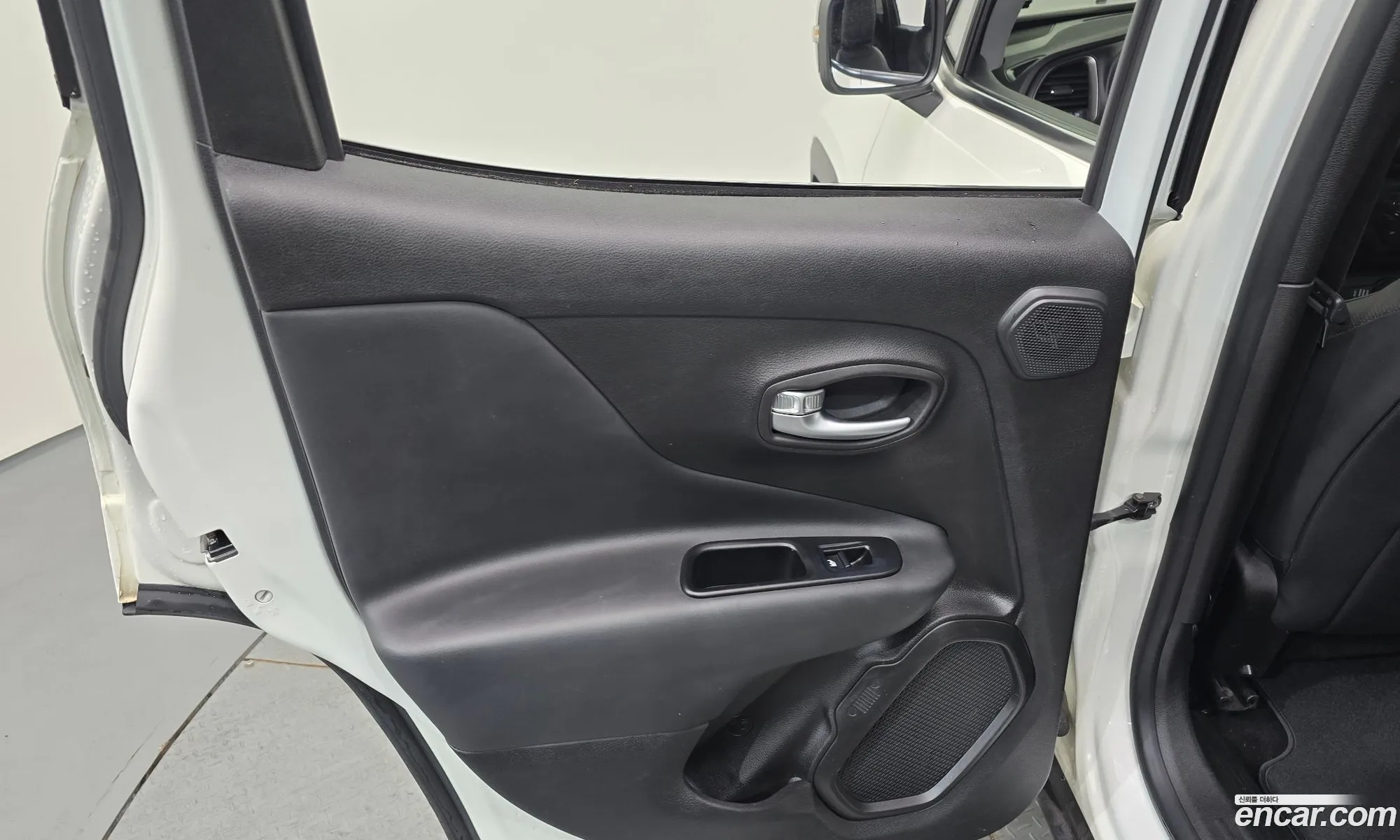 Jeep Renegade 2019 1C4BU0000KPK45510 — 8