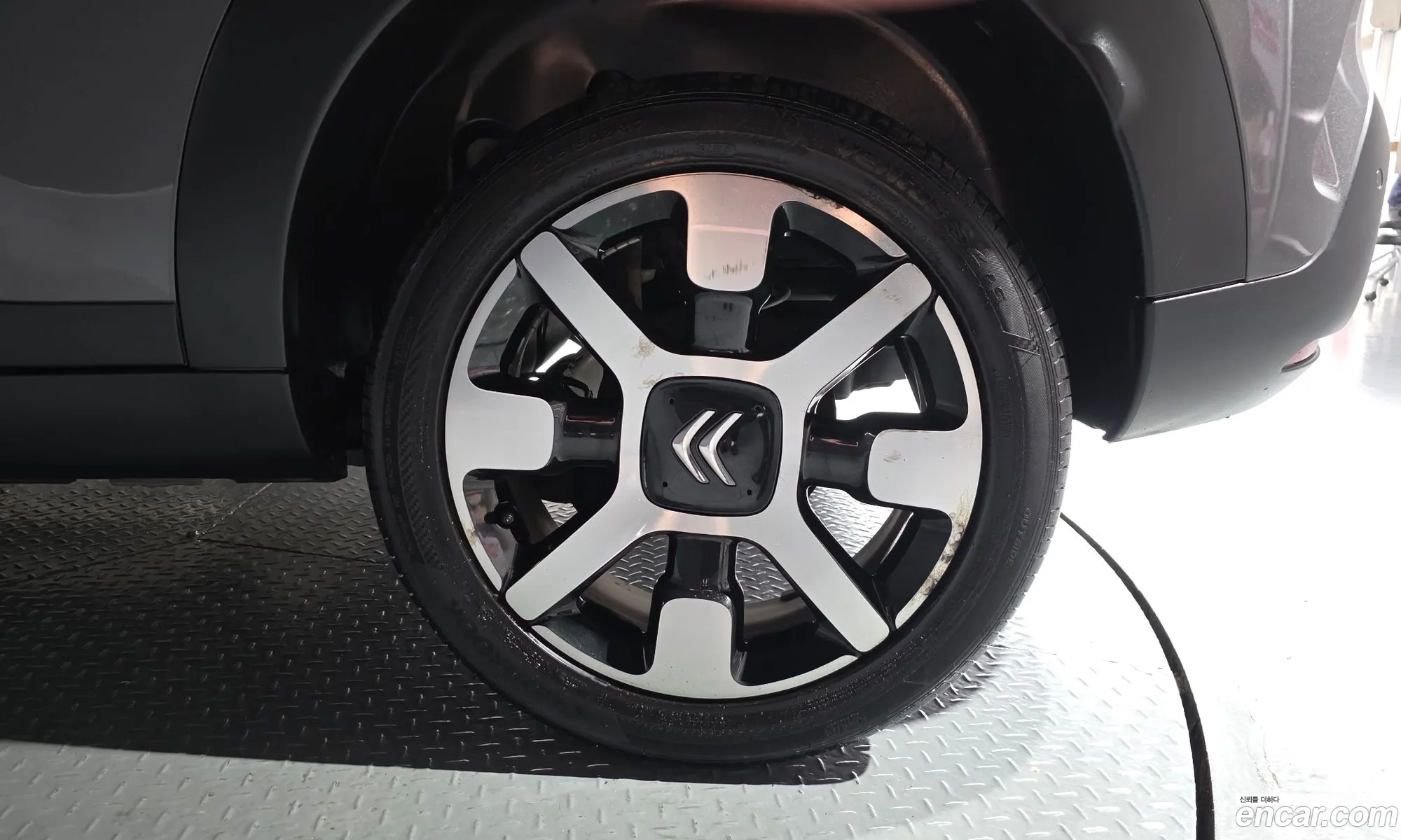Citroen/DS C4 Cactus 2018 VF70BBHYHKE500182 — 35