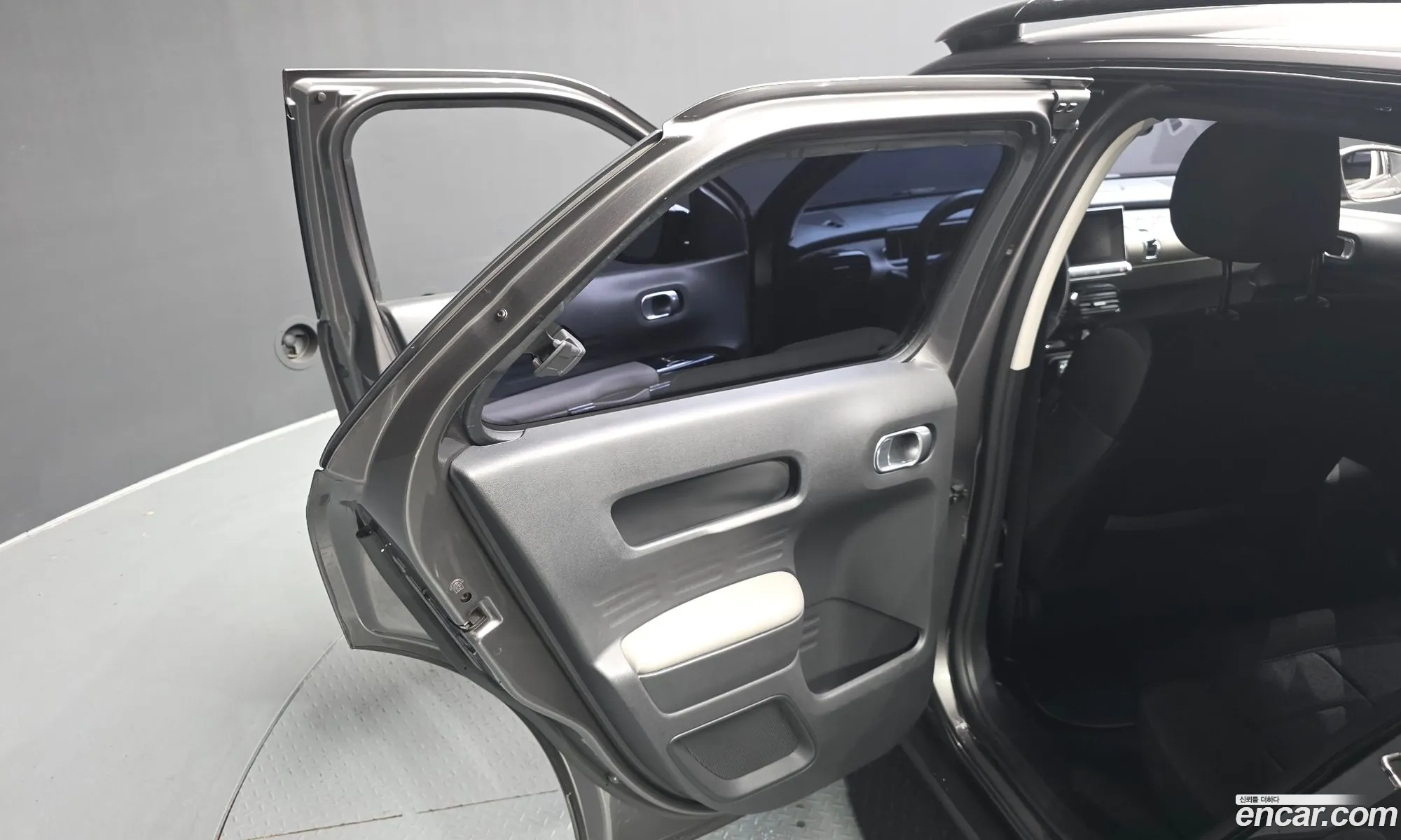 Citroen/DS C4 Cactus 2018 VF70BBHYHKE500182 — 18