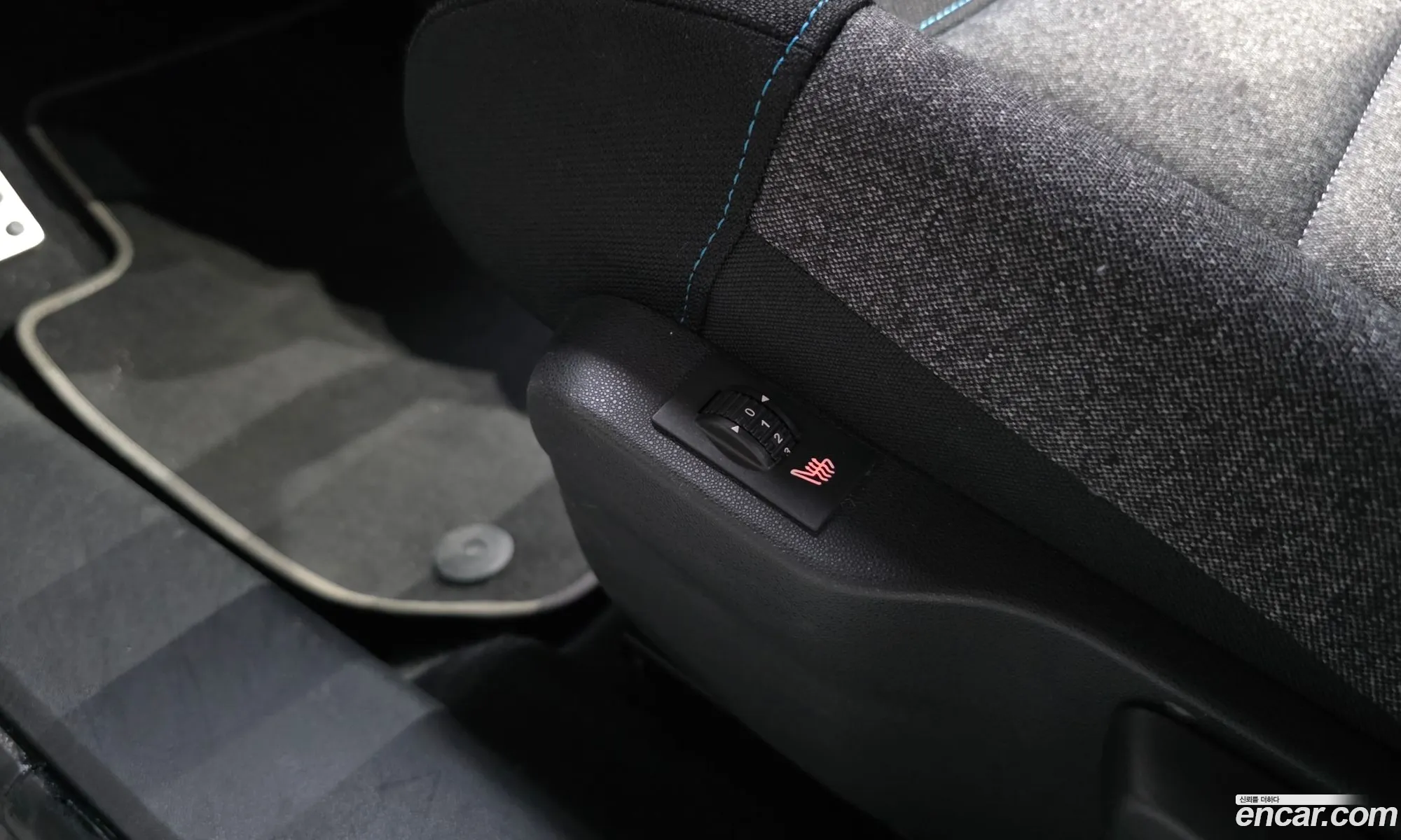 Citroen/DS C4 Cactus 2018 VF70BBHYHKE500182 — 39