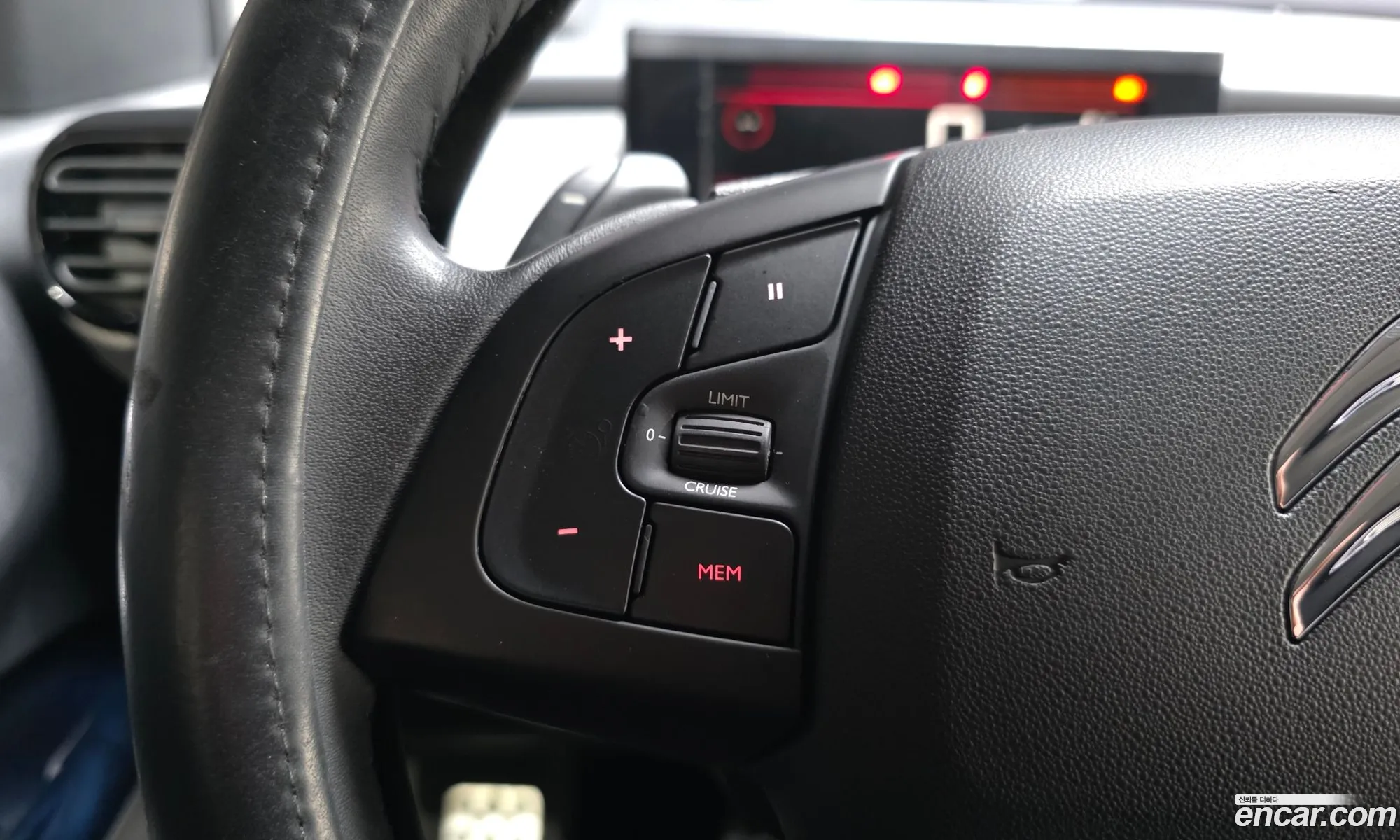 Citroen/DS C4 Cactus 2018 VF70BBHYHKE500182 — 36