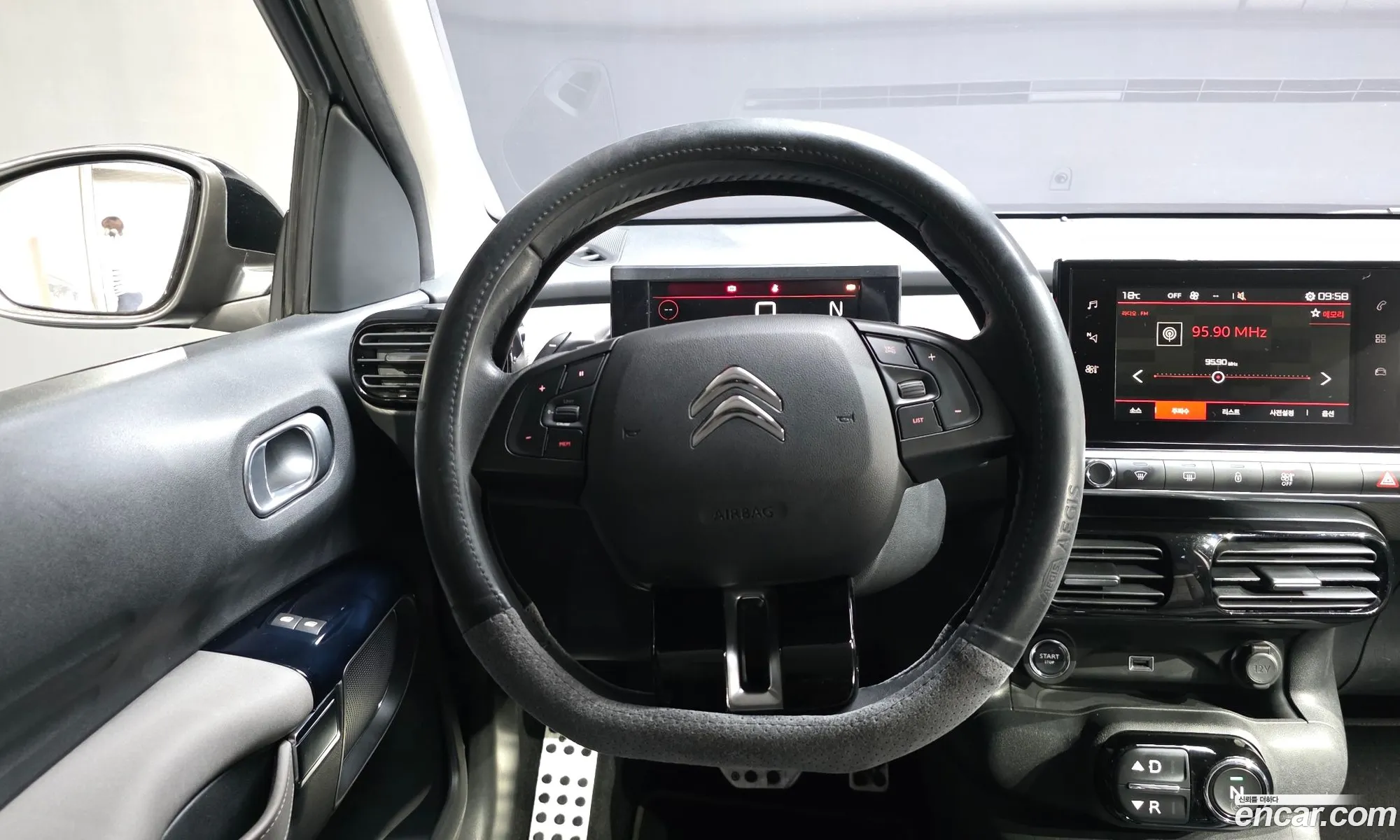 Citroen/DS C4 Cactus 2018 VF70BBHYHKE500182 — 23
